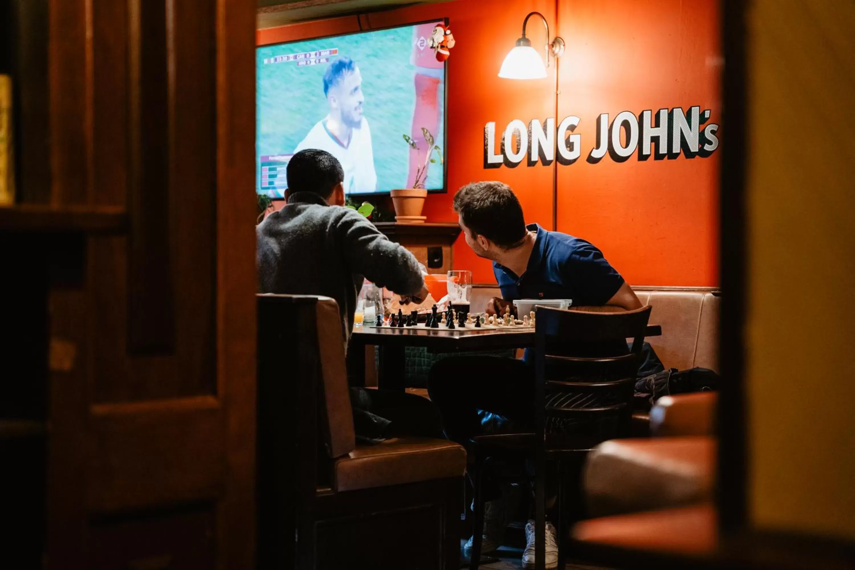 Lounge or bar in Long John's Pub & Hotel