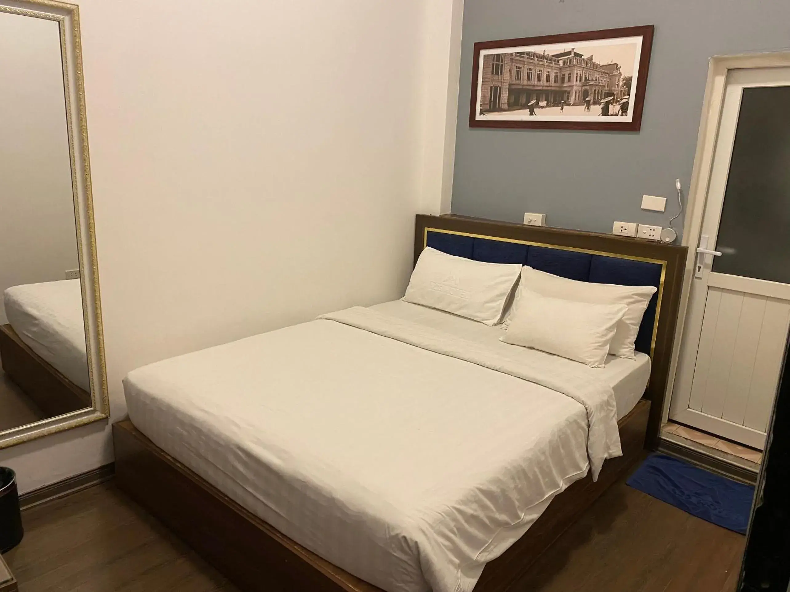 Bed in A25 Hotel - 12 Liên Trì