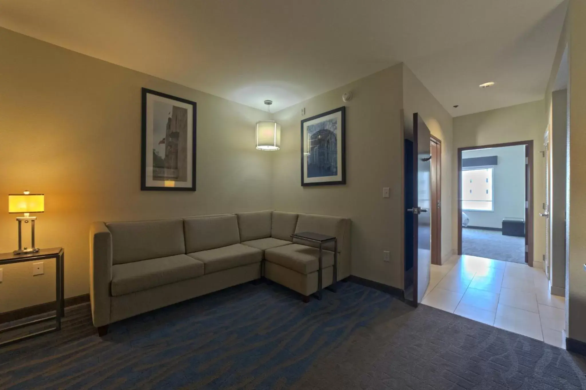 Photo of the whole room, Seating Area in Holiday Inn Hotel & Suites Northwest San Antonio, an IHG Hotel