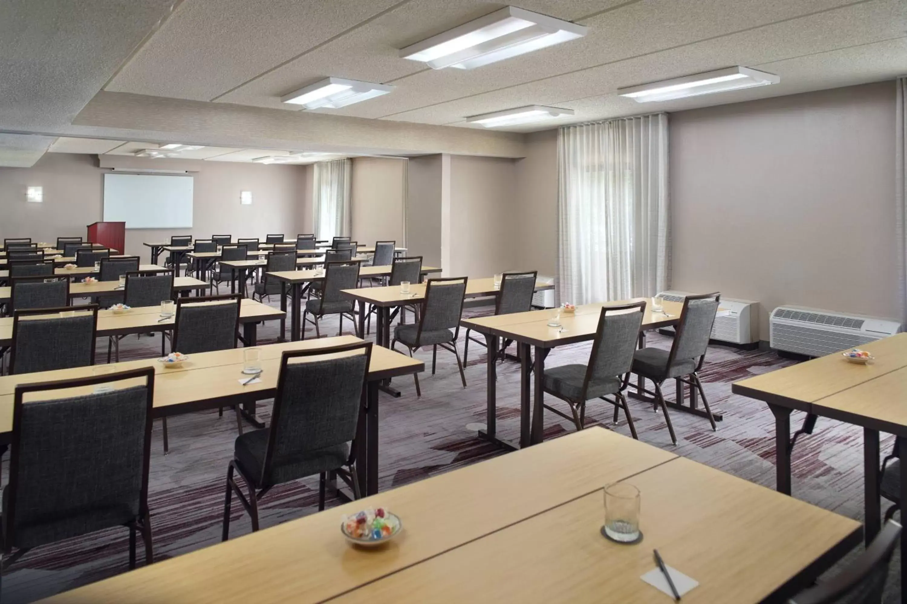 Meeting/conference room in Courtyard Charlotte Arrowood