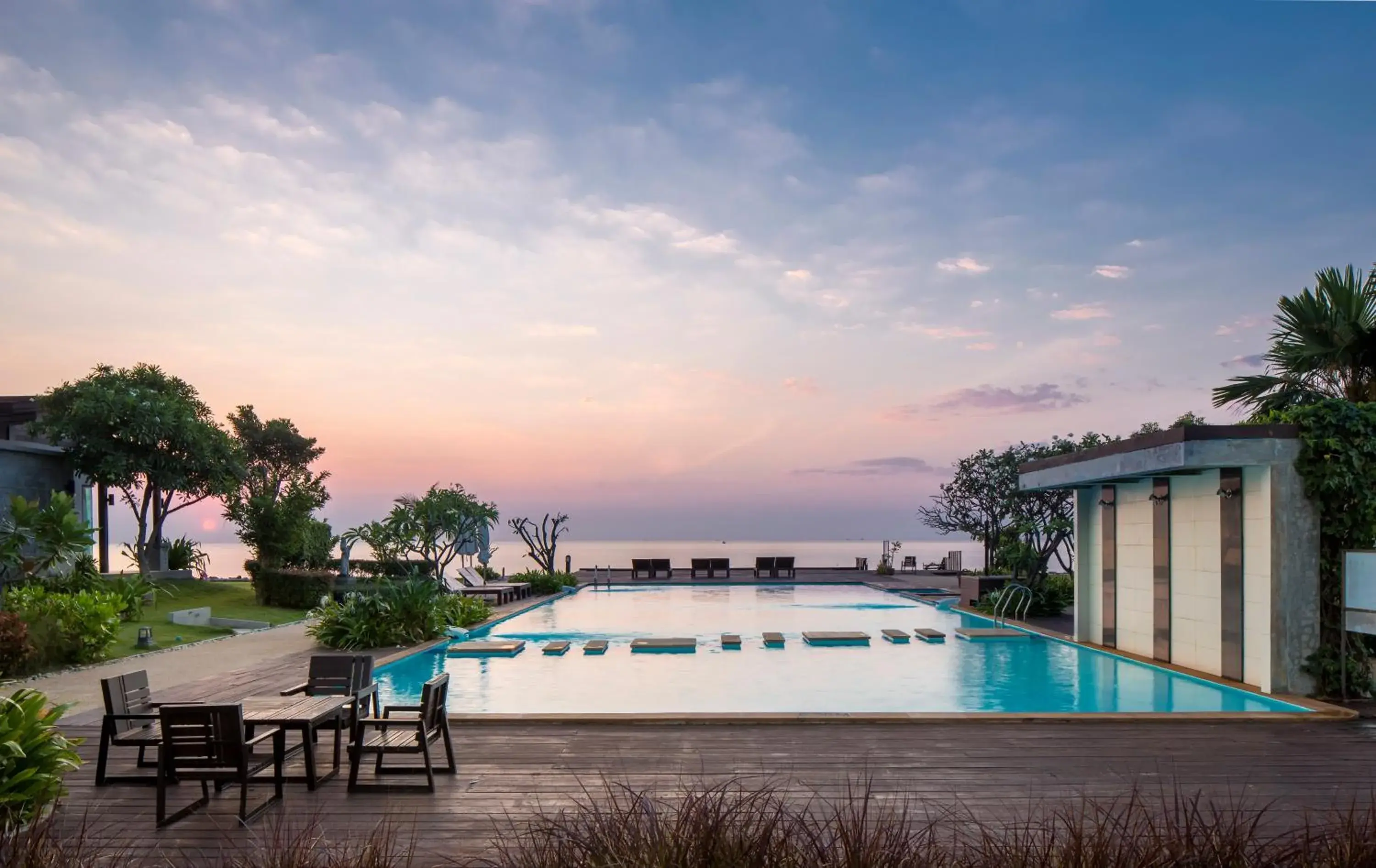 Beach, Swimming Pool in i Tara Resort & Spa