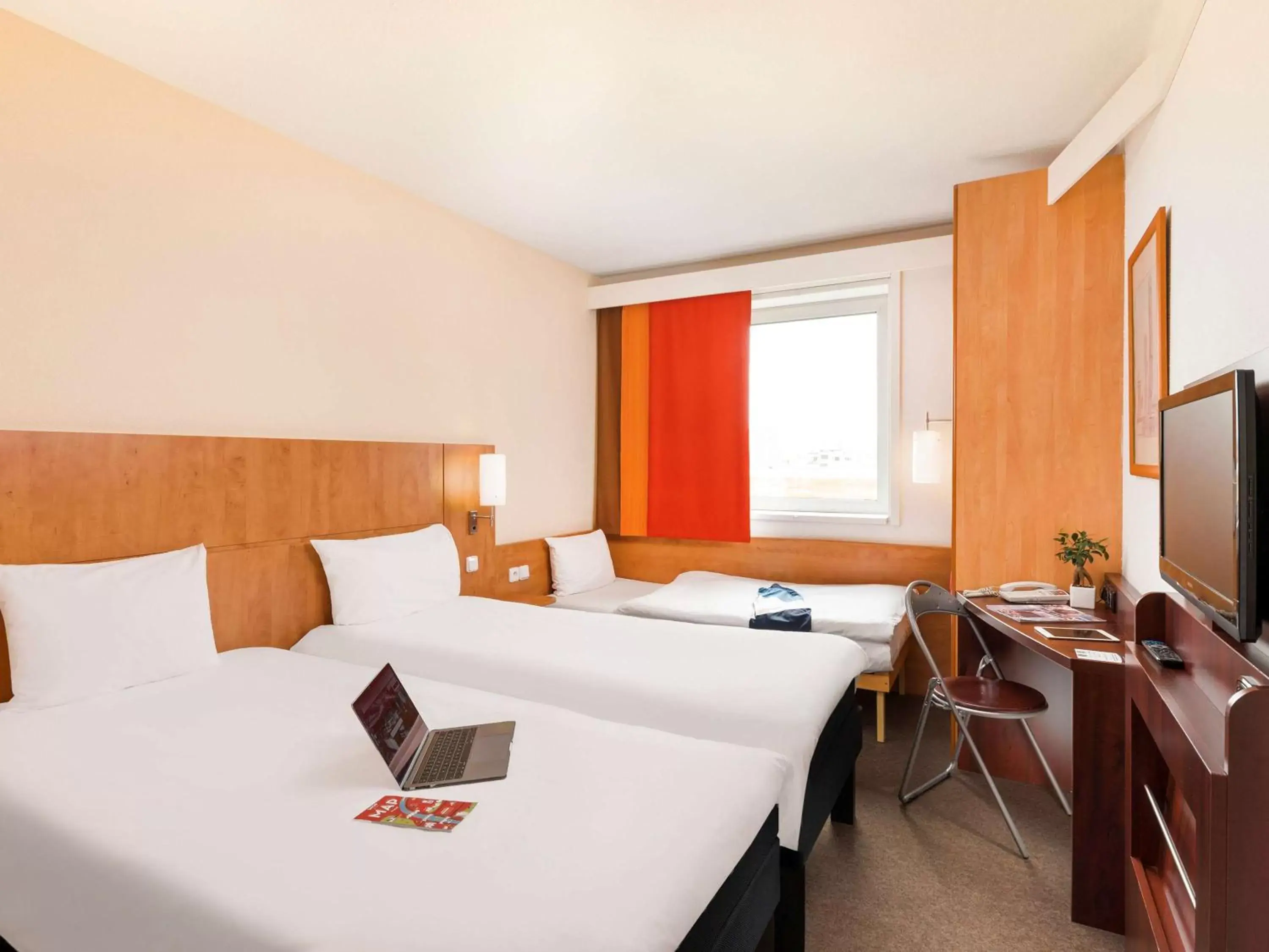 Photo of the whole room, Bed in Ibis Praha Mala Strana