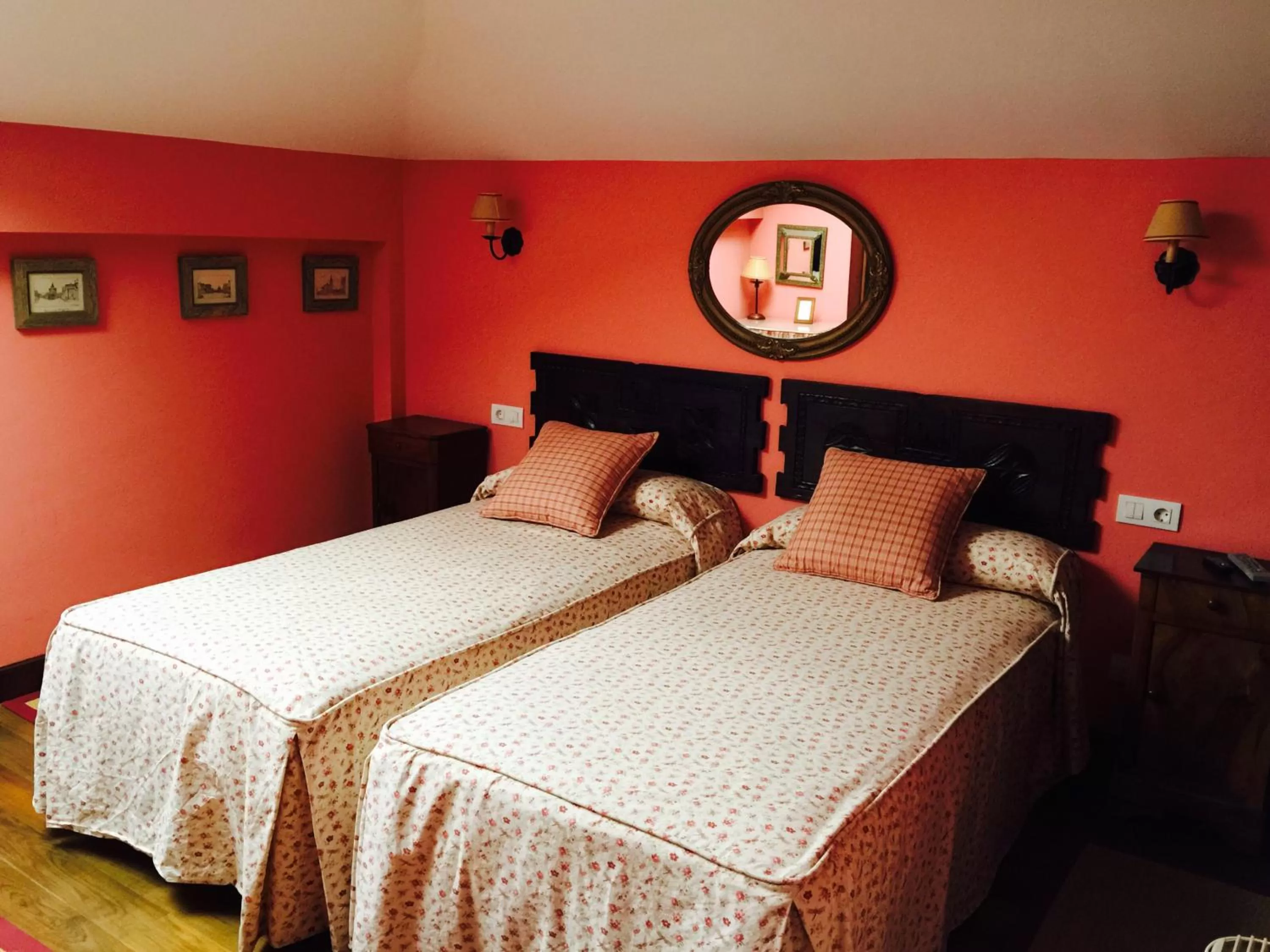 Photo of the whole room, Bed in Batzarki