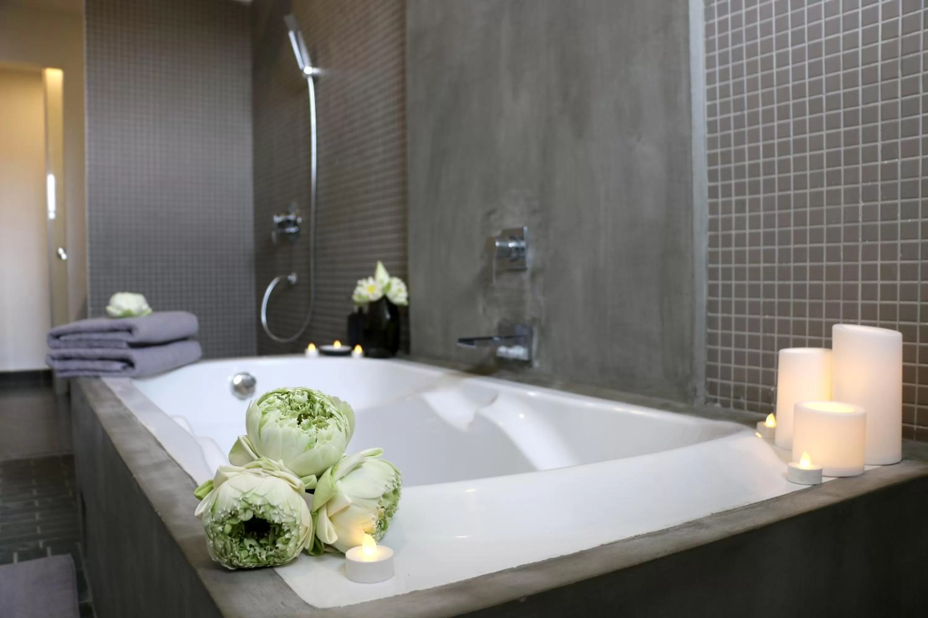 Shower in Riversoul Boutique