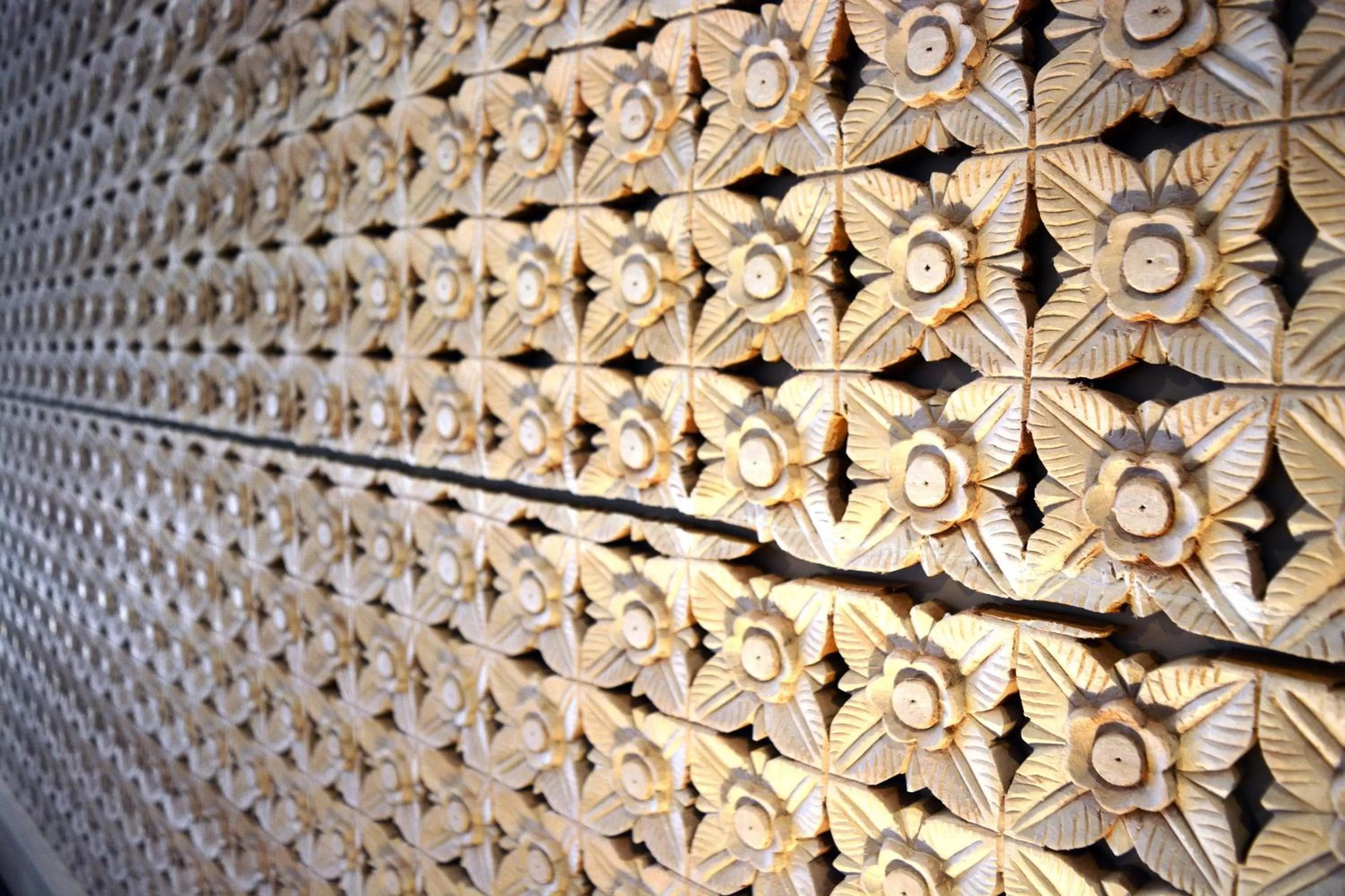 Decorative detail in Rockwell Colombo