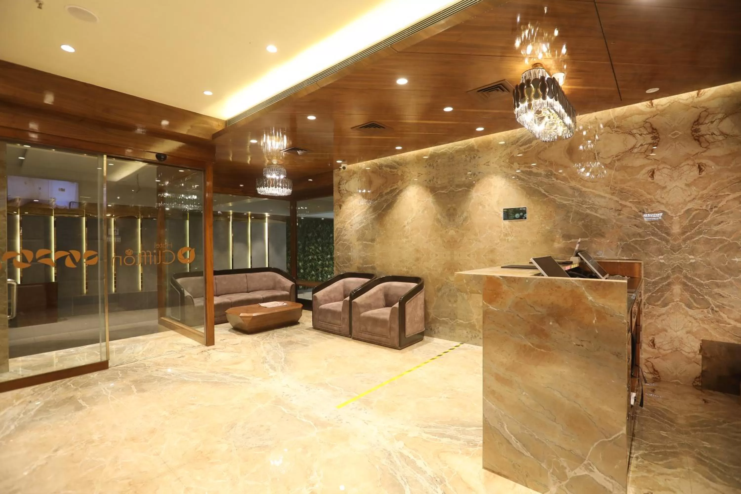 Lobby or reception in Hotel Cliffton