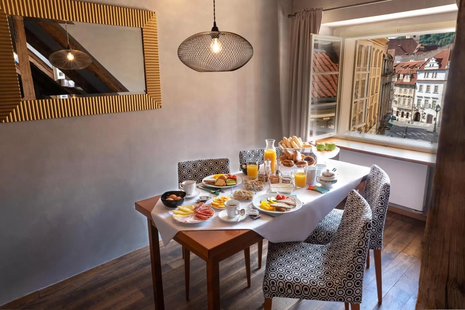 Breakfast in Miss Sophie's Charles Bridge