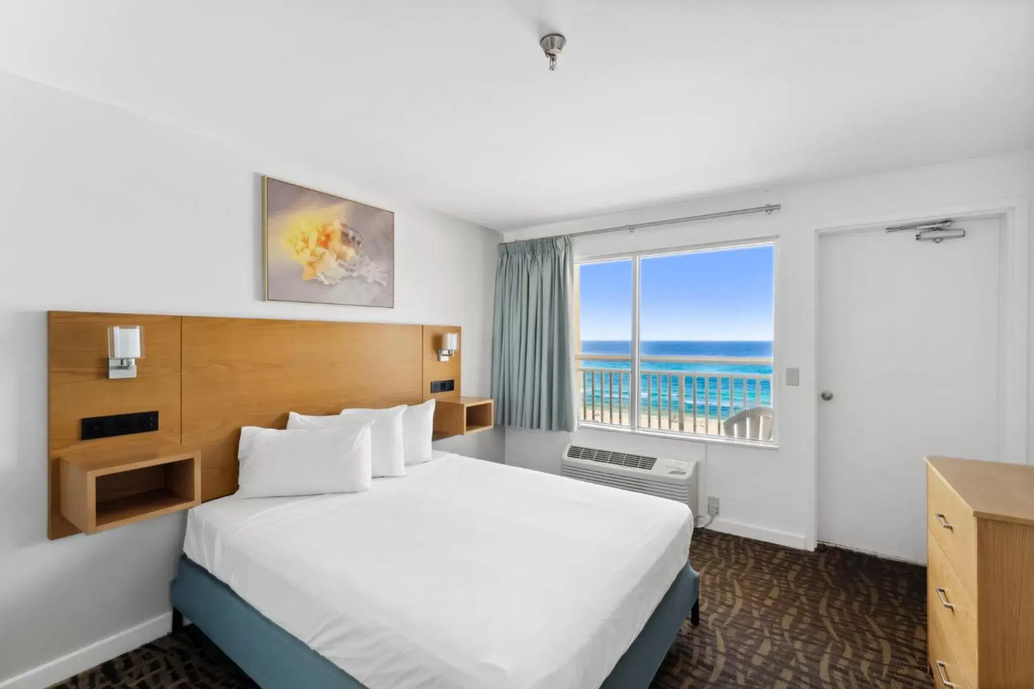 Bedroom, Bed in Beach Tower Beachfront Hotel, a By The Sea Resort