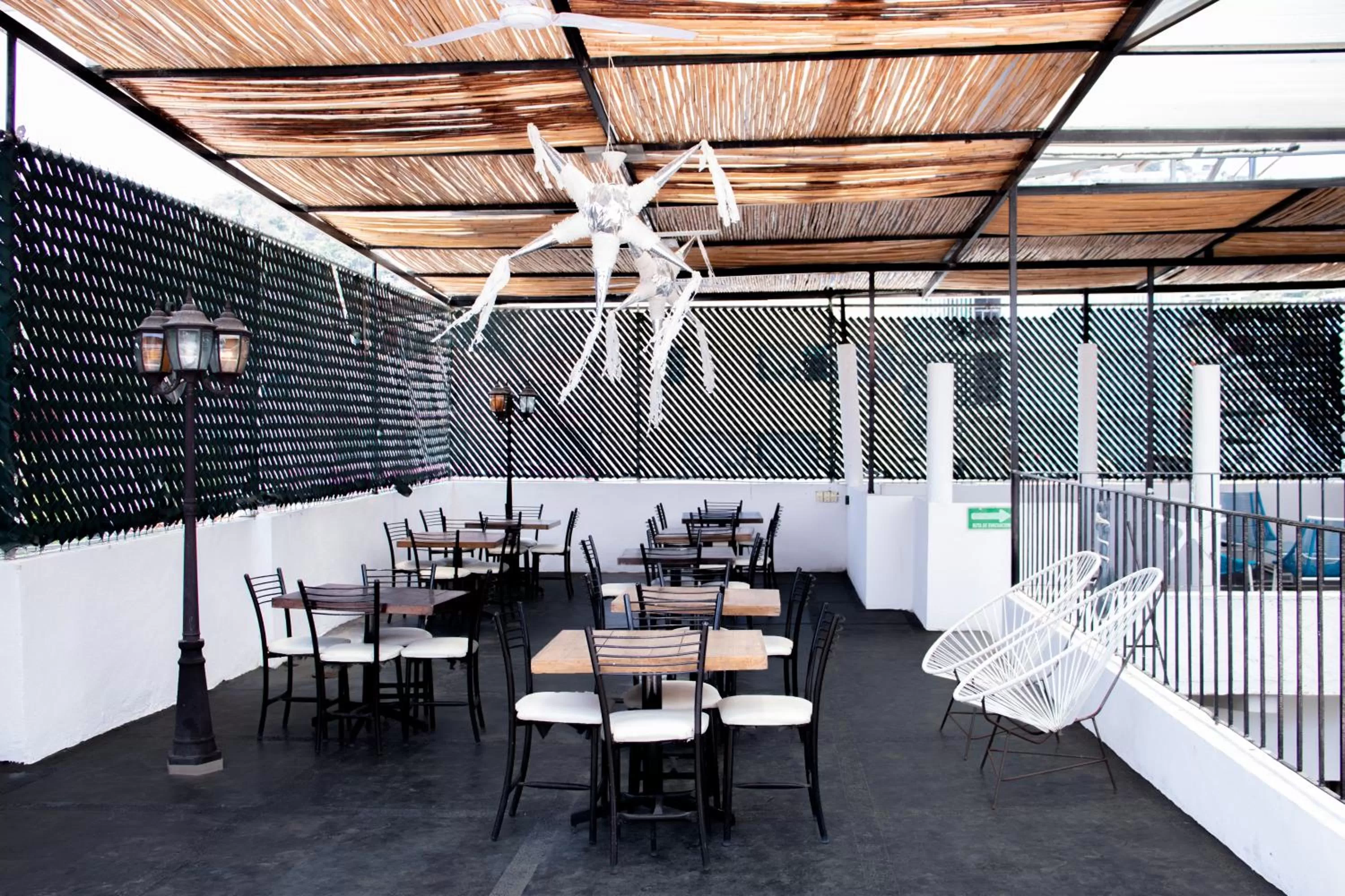 Patio in Acapulco Amor