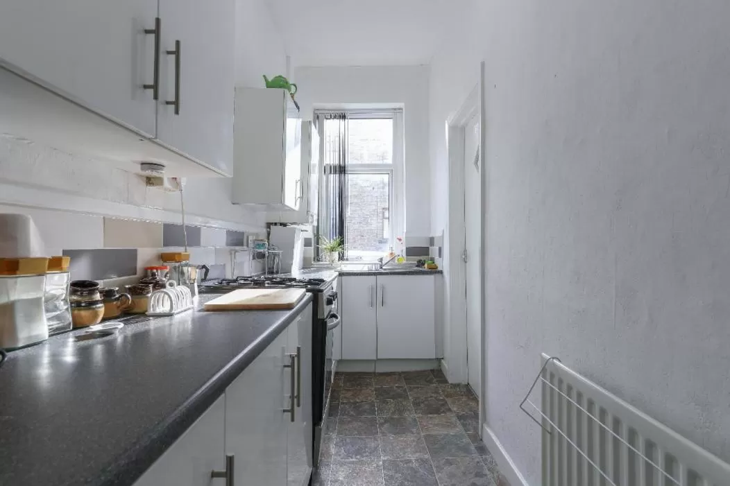 Kitchen or kitchenette in Bradford Digs