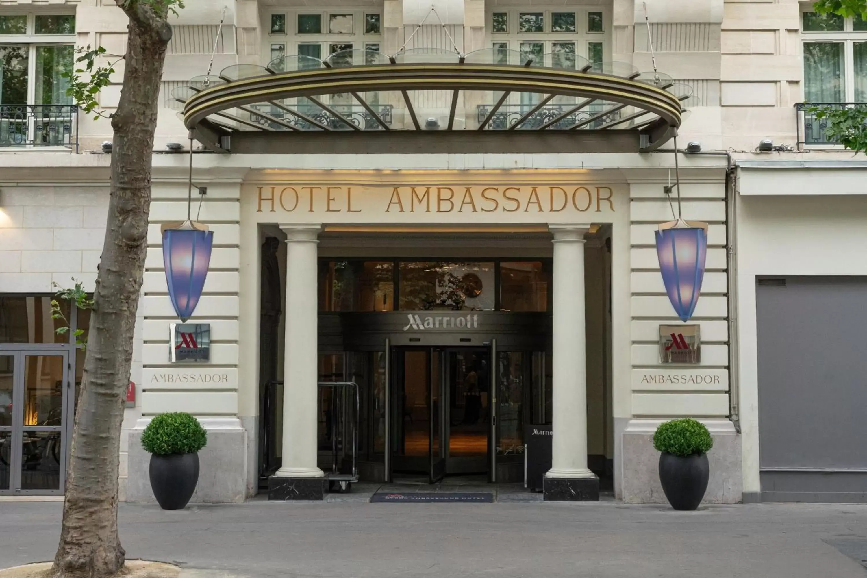 Property building in Paris Marriott Opera Ambassador Hotel