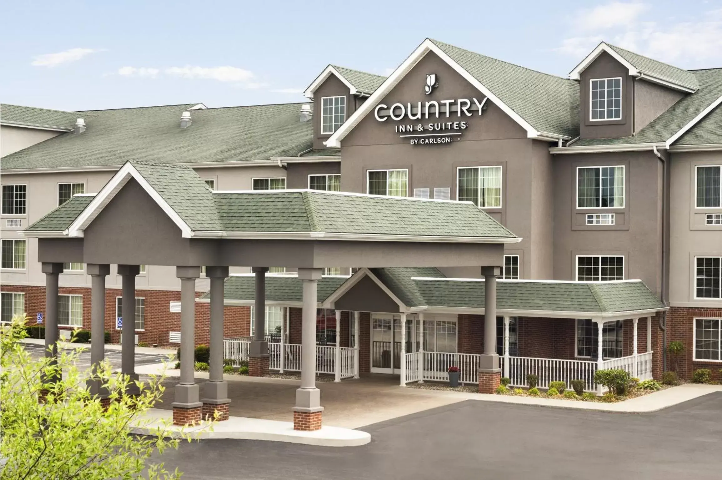 View (from property/room), Facade/Entrance in Country Inn & Suites by Radisson London, Kentucky