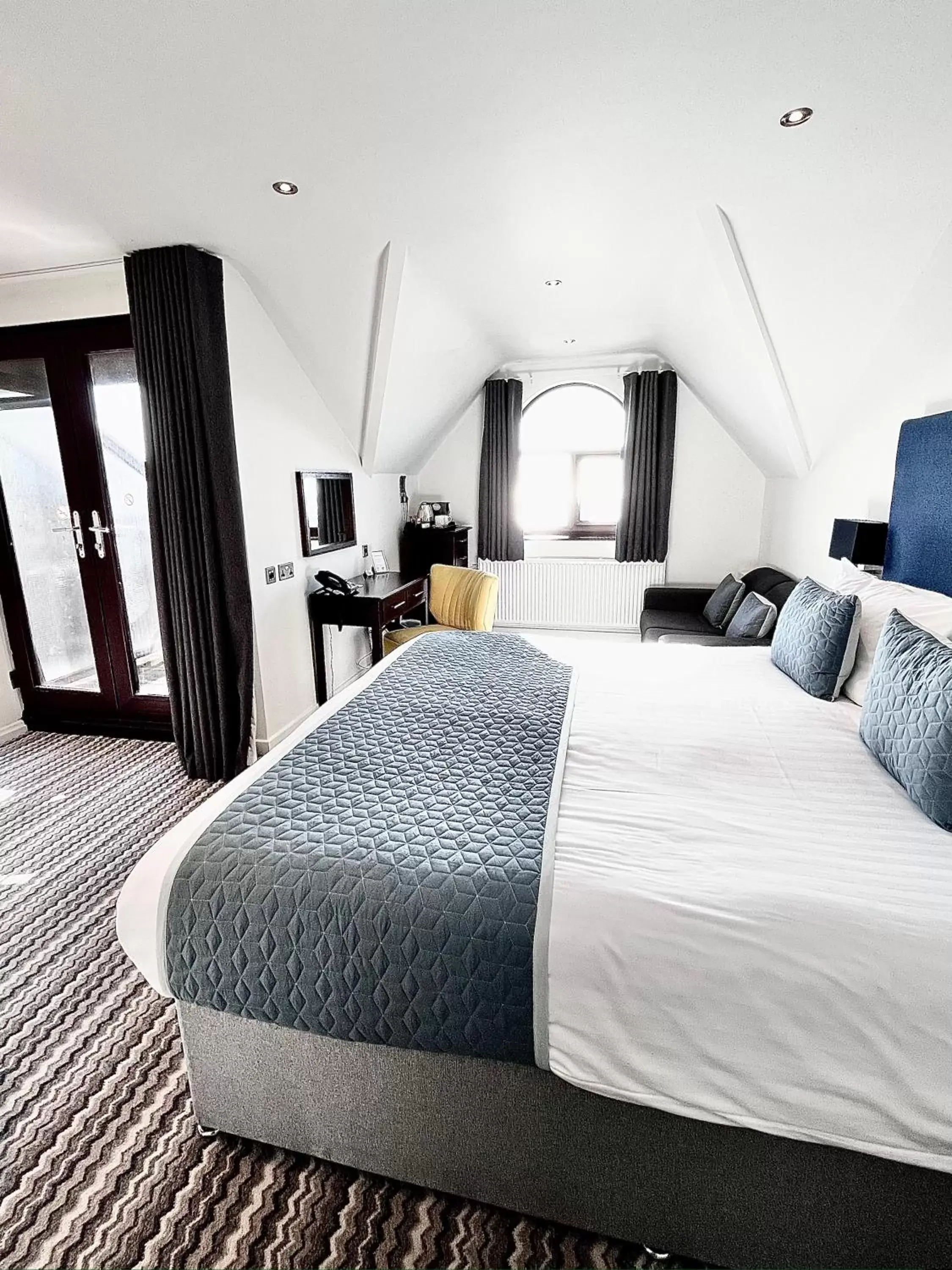 Sea view, Bed in Mode Hotel St Annes