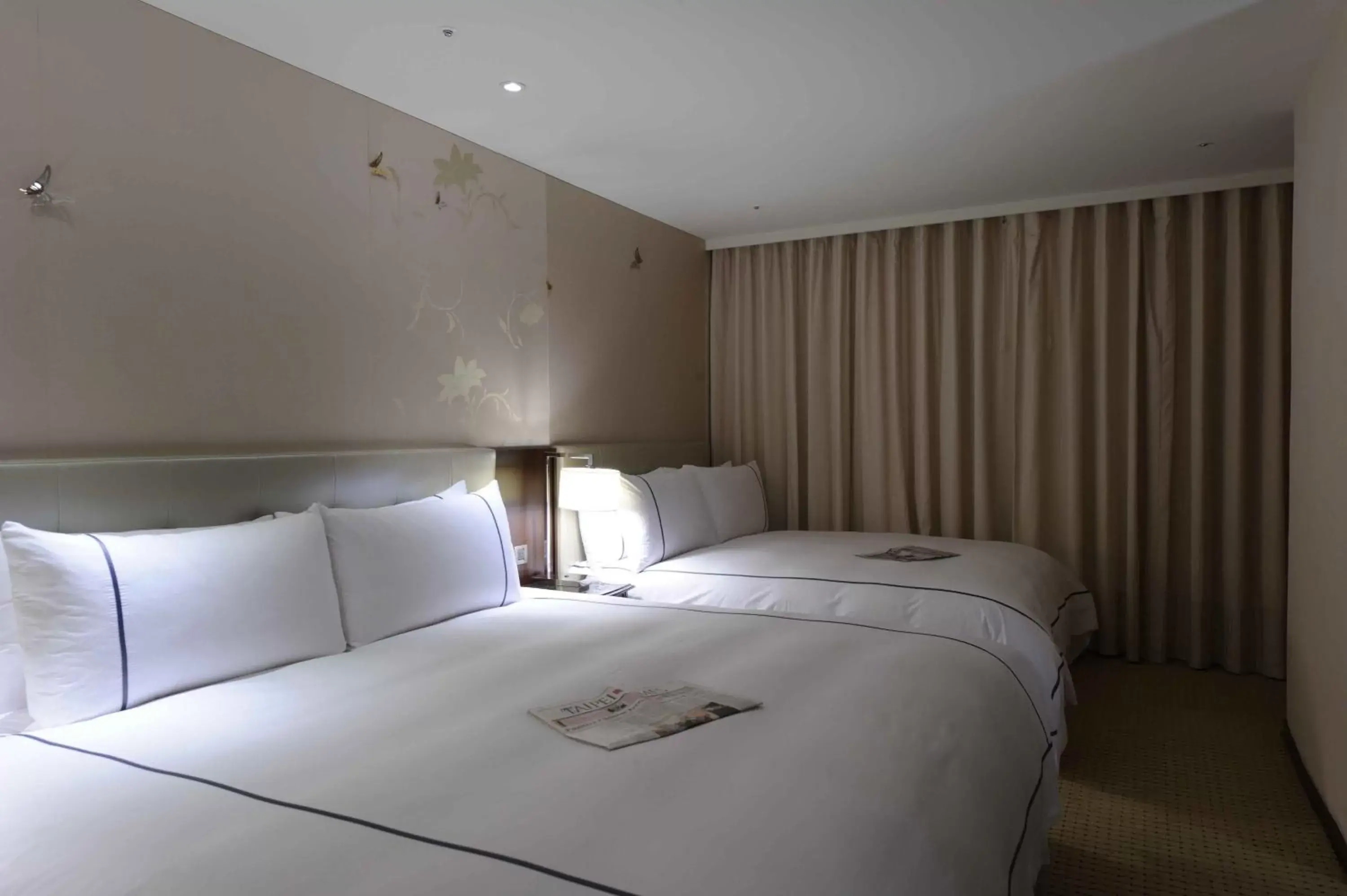 Bed in K Hotel Taipei Dunnan