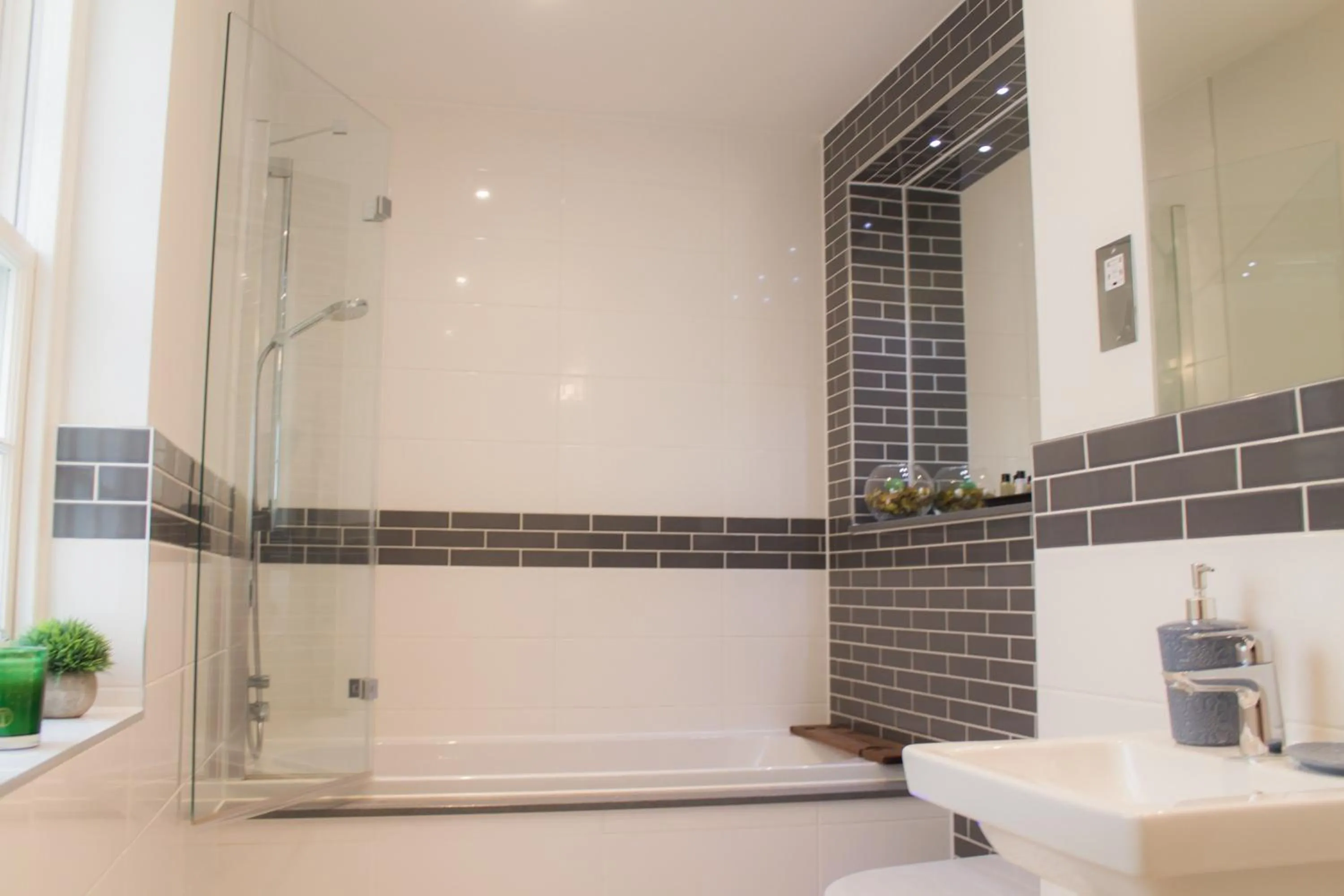 Bathroom in Townhouse of Bath