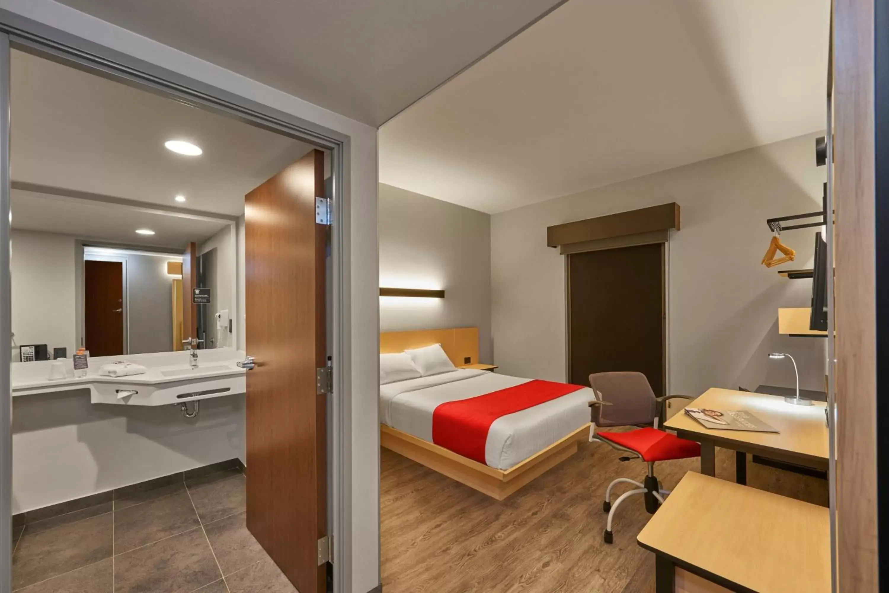 Photo of the whole room, Bed in City Express Plus by Marriott Leon Centro de Convenciones