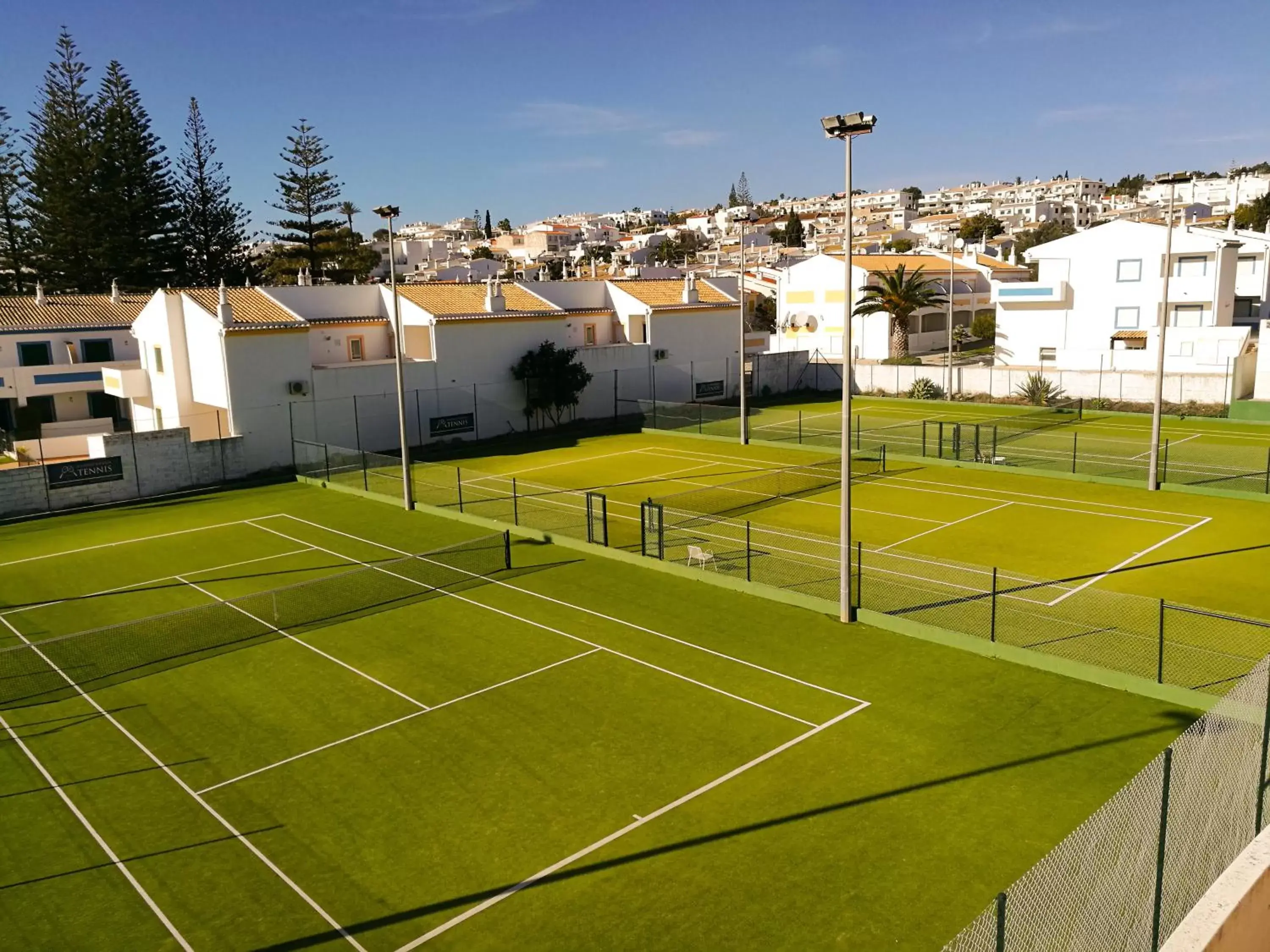 Tennis court, Tennis/Squash in Club House CVL