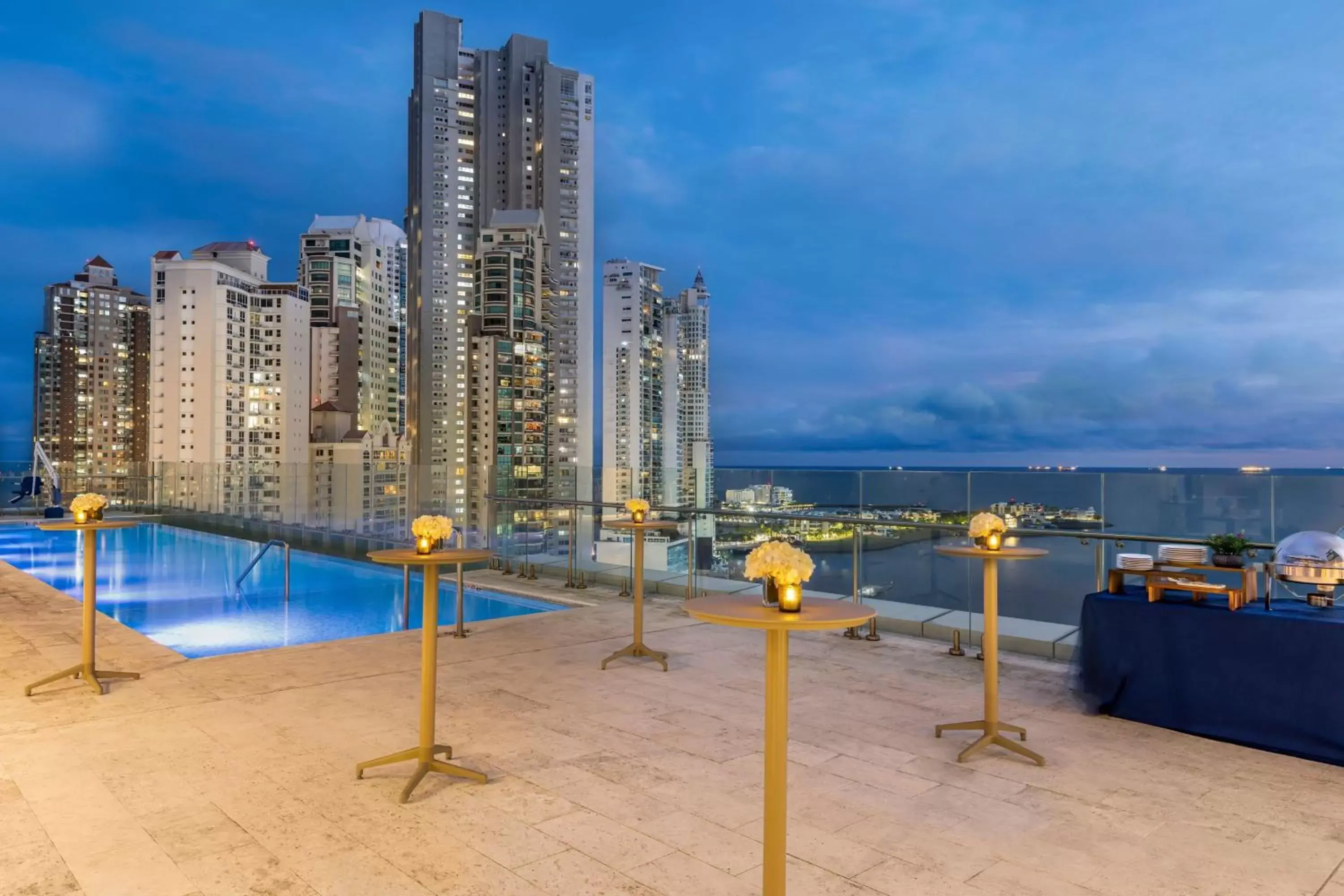 Swimming pool in Residence Inn by Marriott Panama City