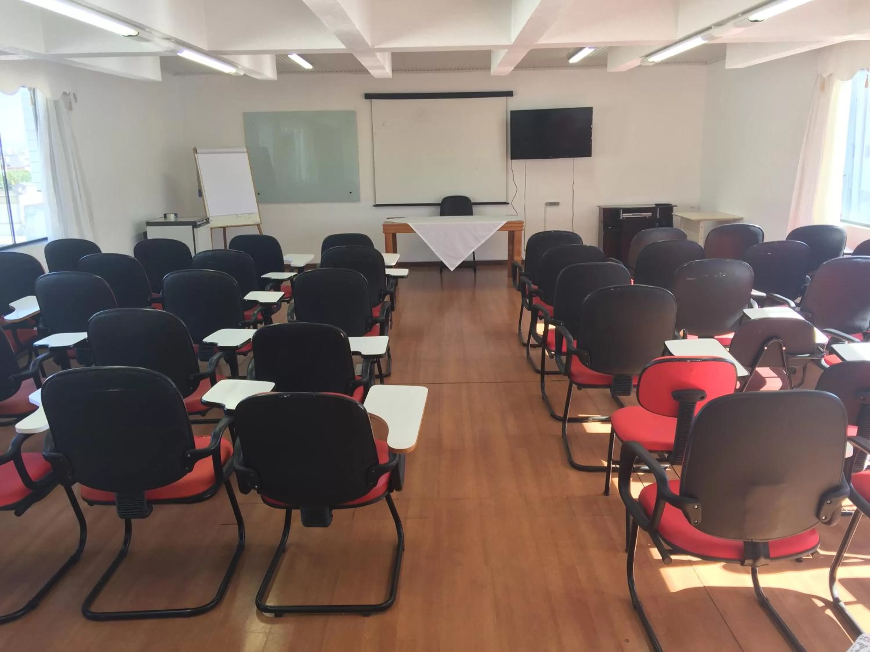 Meeting/conference room in Colle Tourist Hotel LUXO