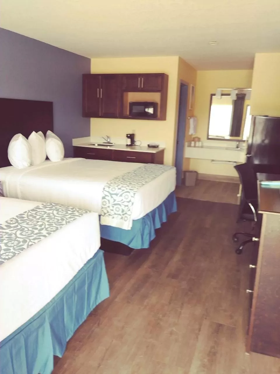 Deluxe Double Room with Two Double Beds - Non-Smoking in SureStay Plus by Best Western Beaumont