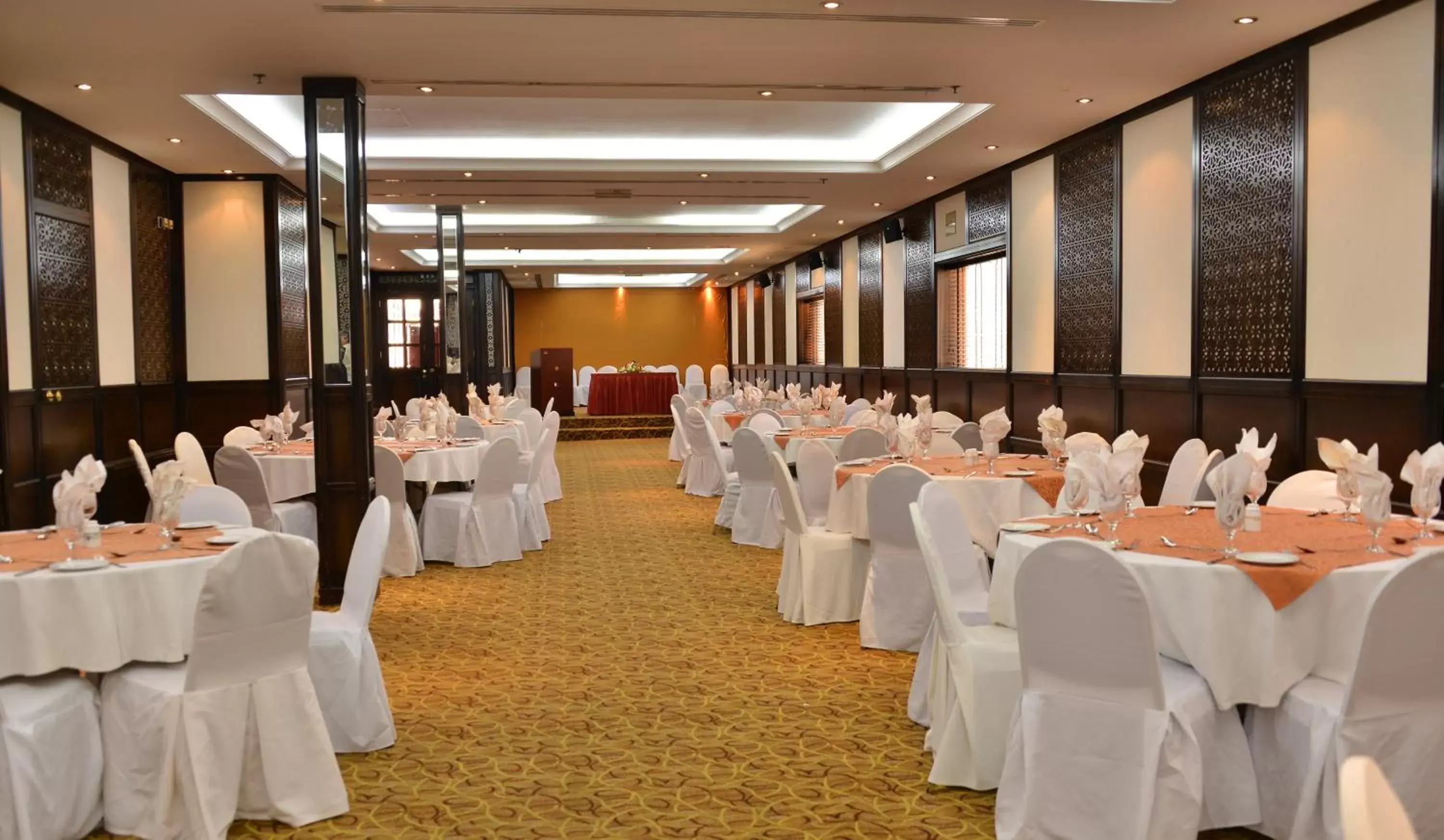 Banquet/Function facilities, Banquet Facilities in Rolla Suites Hotel -Former J5 Bur Dubai Hotel