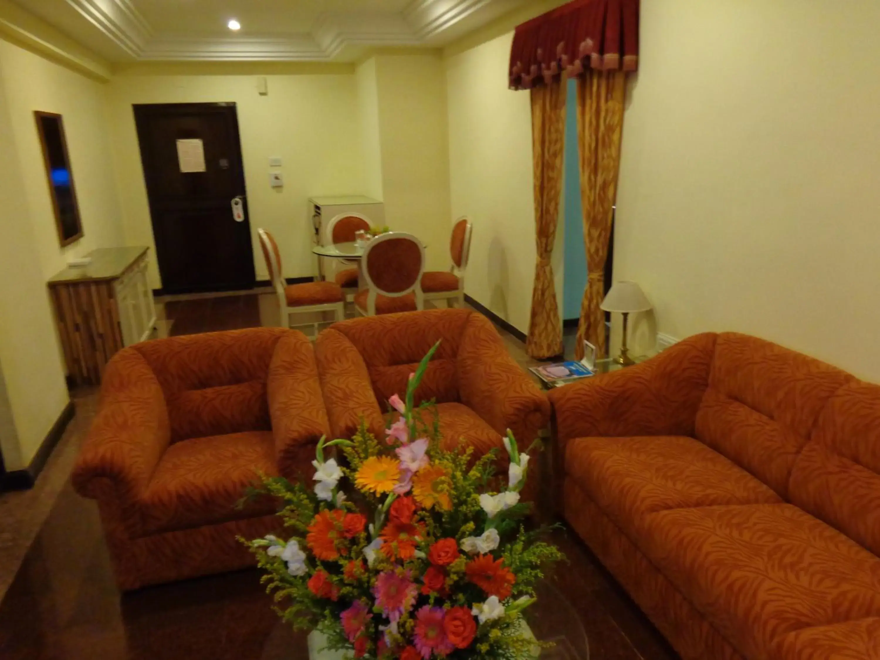 Living room, Seating Area in Hotel Poonja International