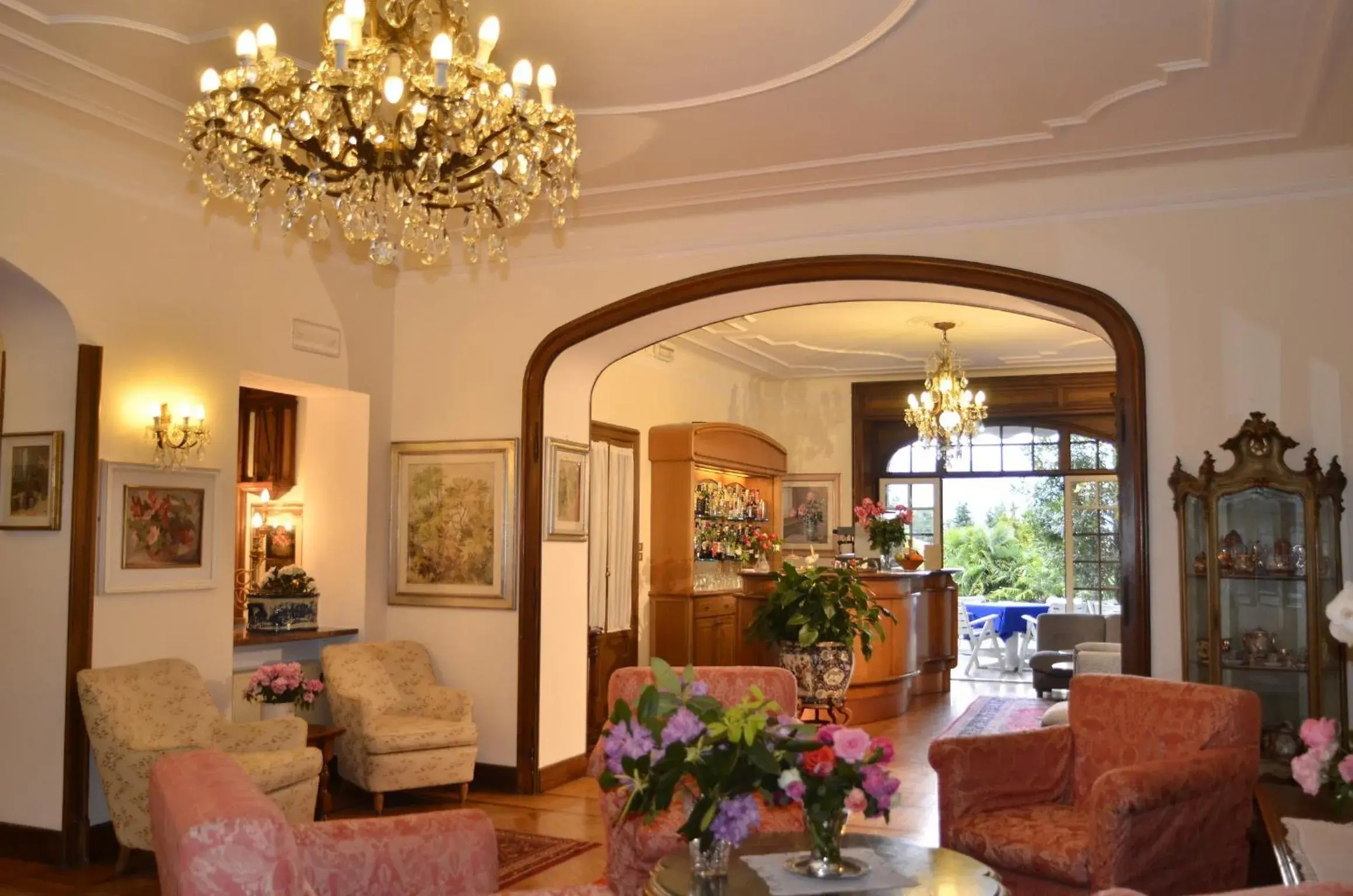 Lobby or reception in Hotel Royal Lobby or reception in Hotel Royal