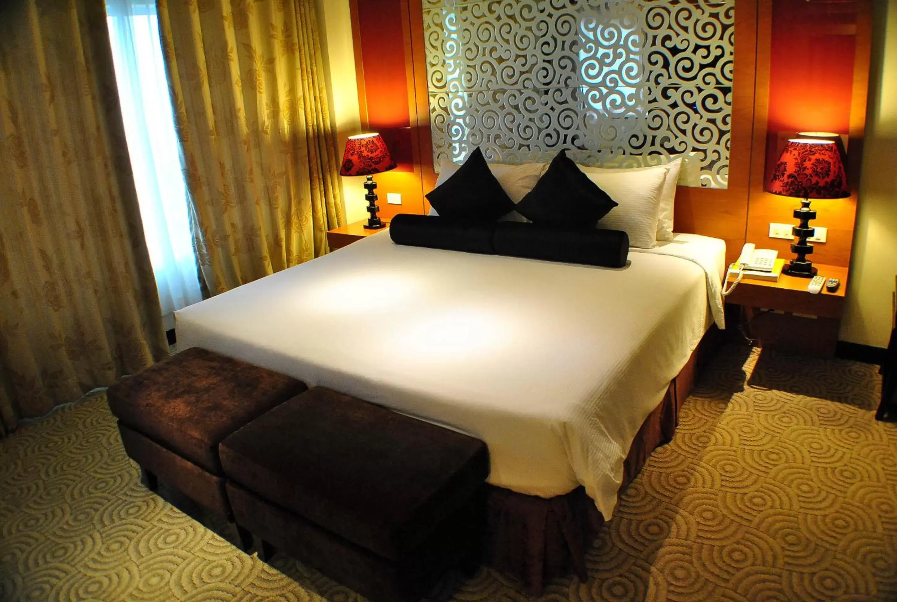 Bed in Hotel Elizabeth Cebu