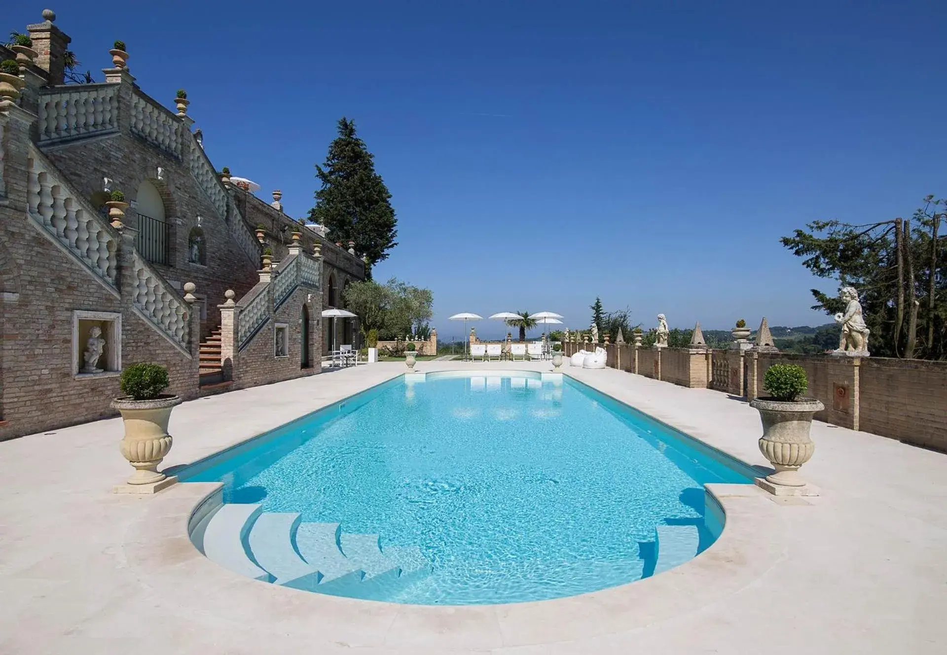 Swimming Pool in Villa Cattani Stuart
