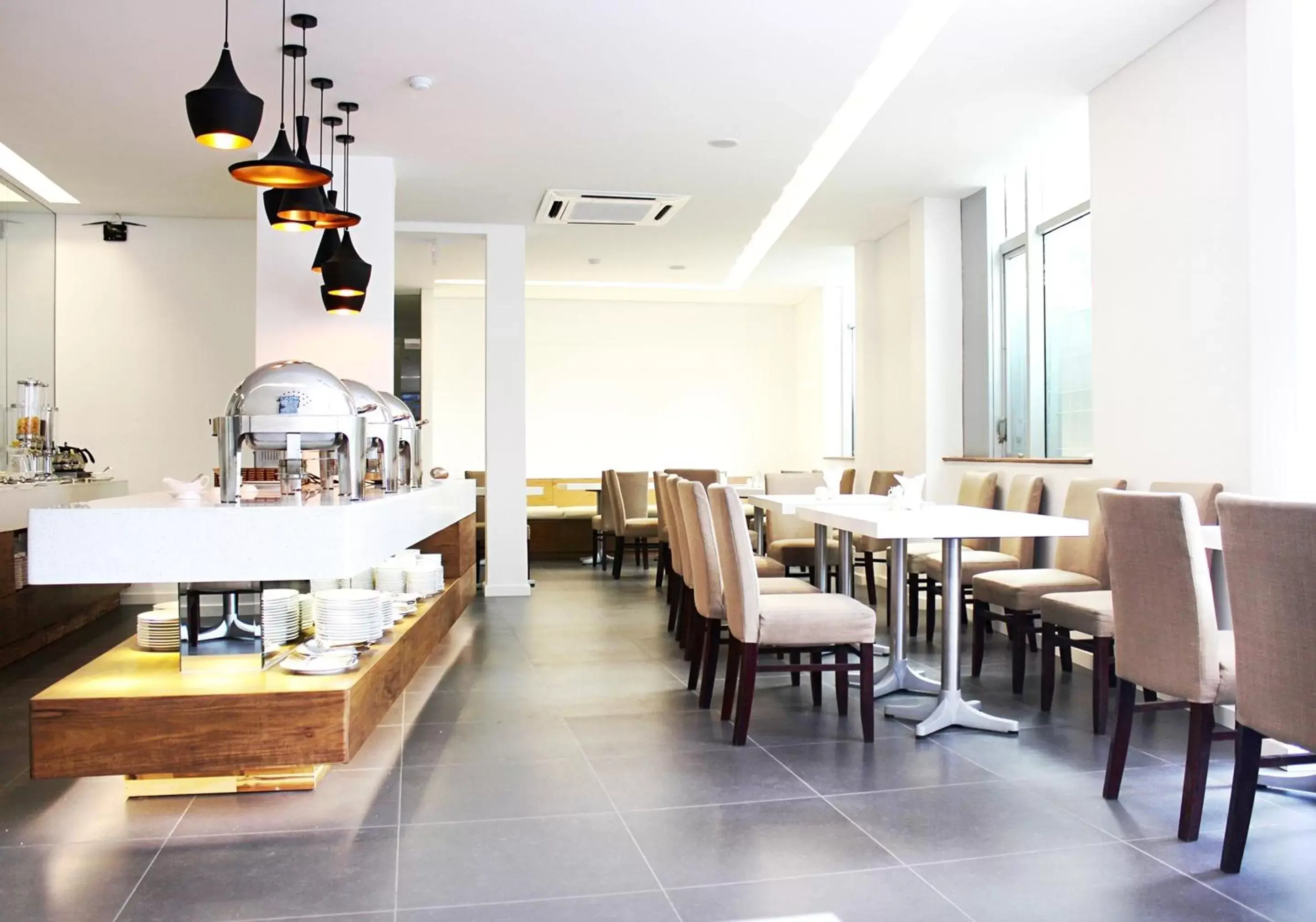 Restaurant/Places to Eat in Liberty Hotel Saigon Greenview