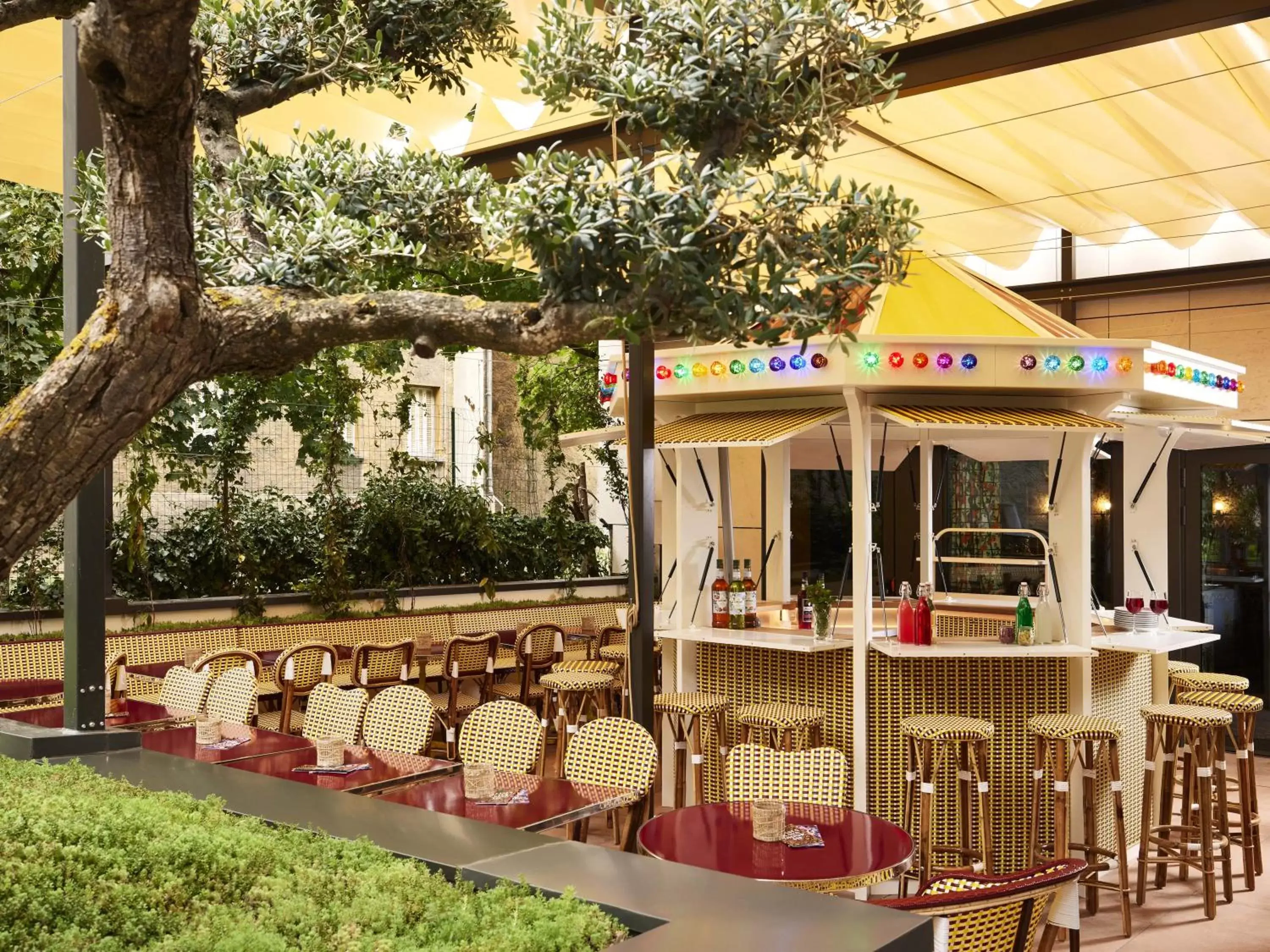 Patio in Mama Shelter Dijon