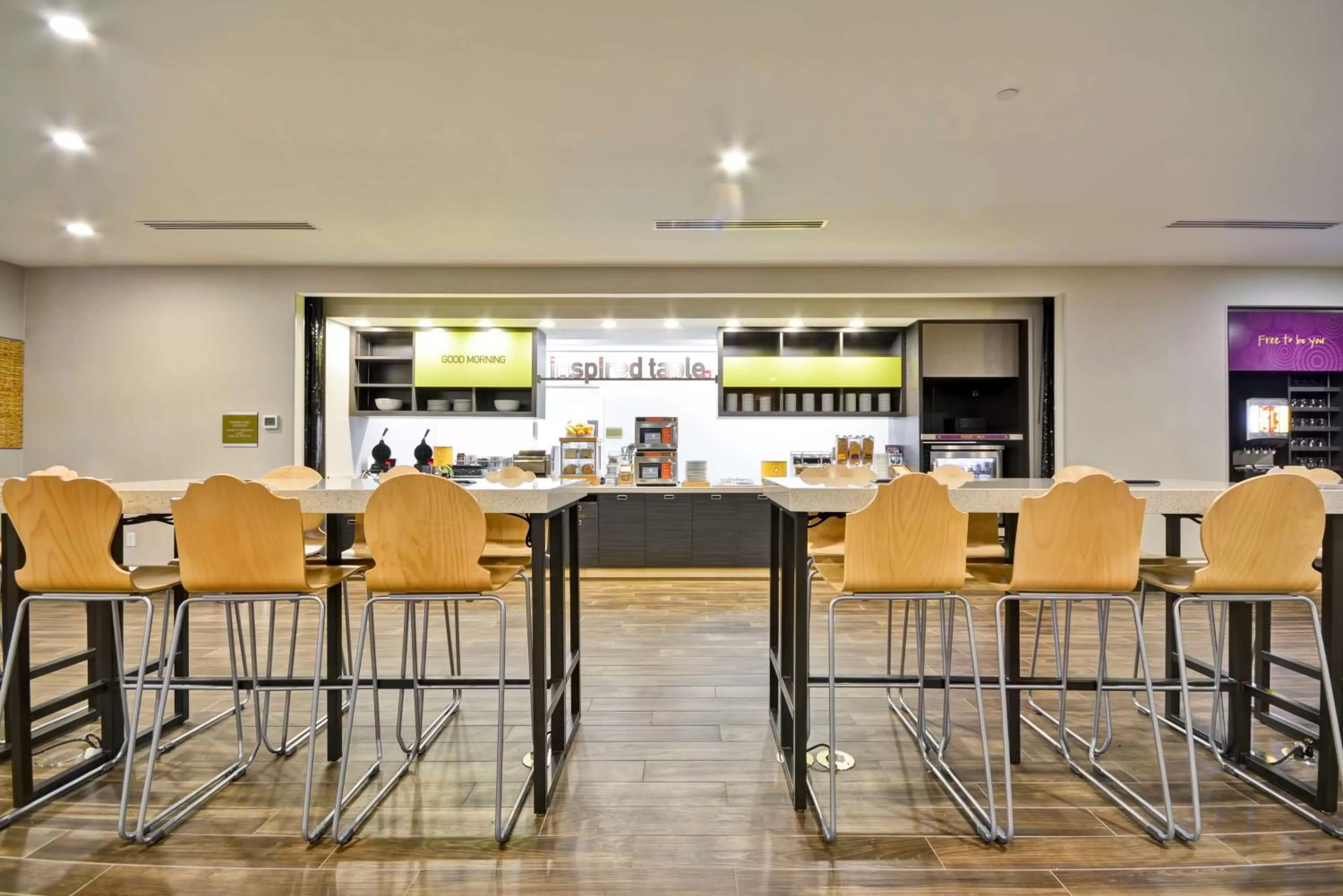 Breakfast in Home2 Suites By Hilton Evansville