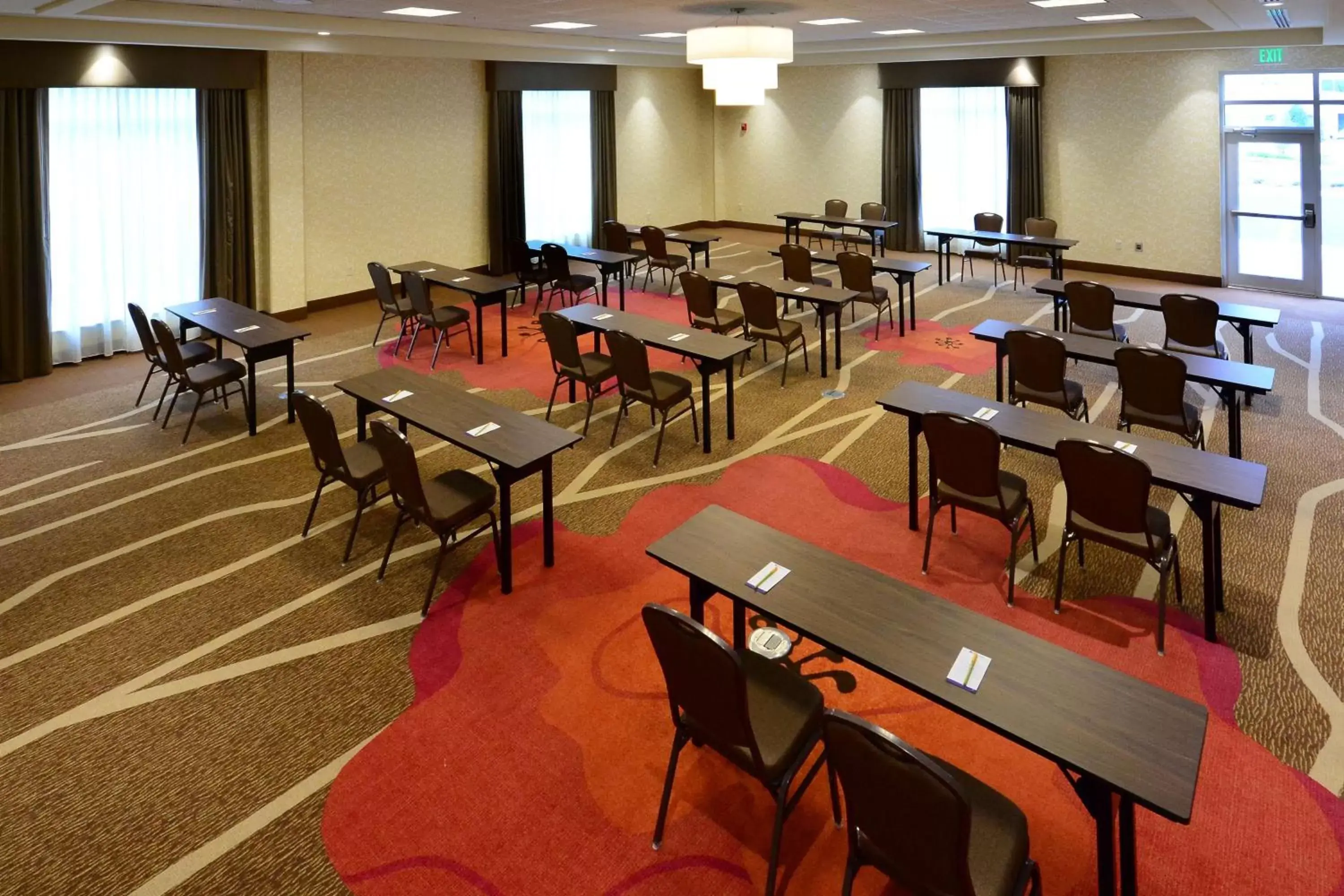 Meeting/conference room, Restaurant/Places to Eat in Hilton Garden Inn Greensboro Airport