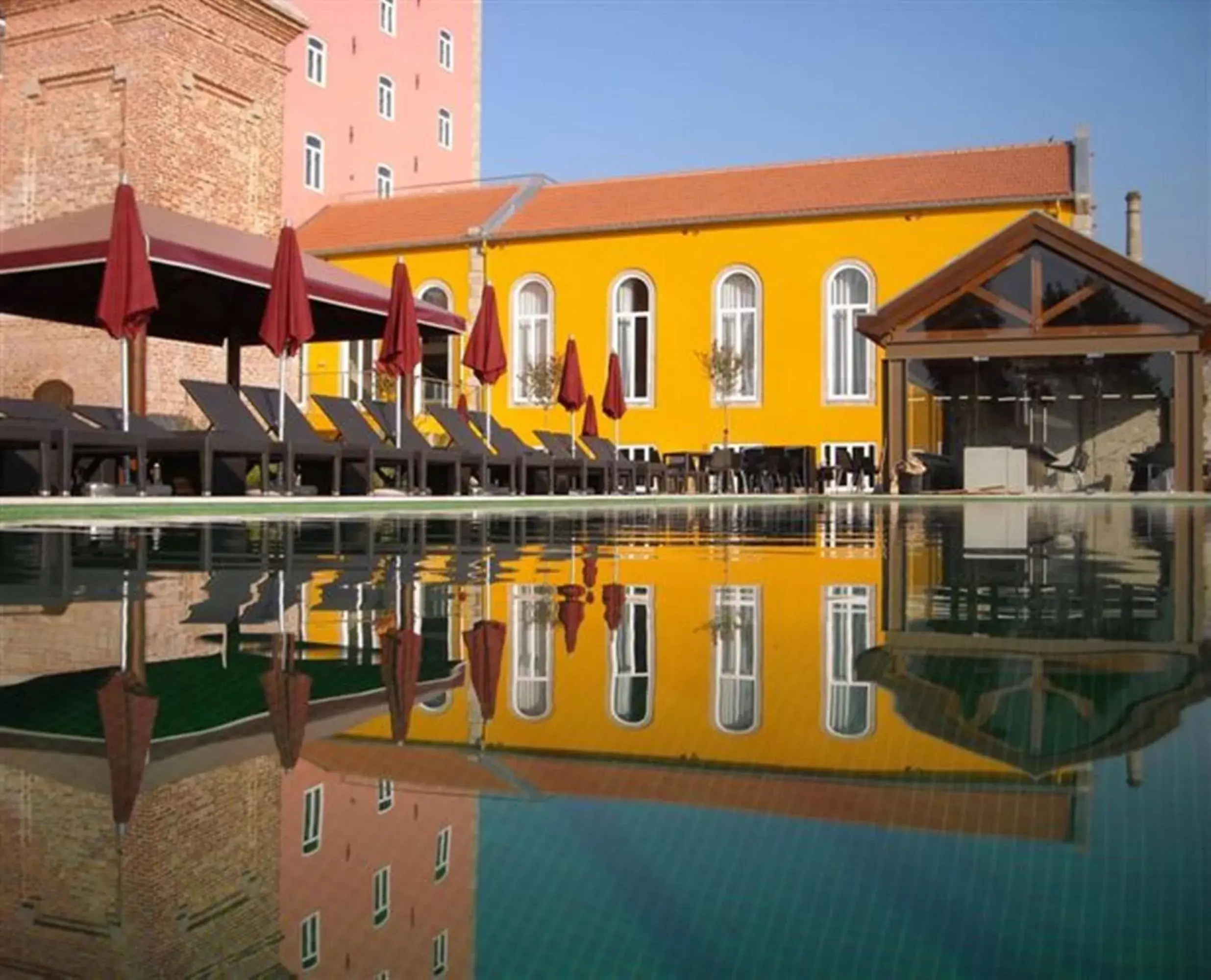 Facade/entrance, Swimming Pool in Pestana Palacio do Freixo, Pousada & National Monument - The Leading Hotels of the World