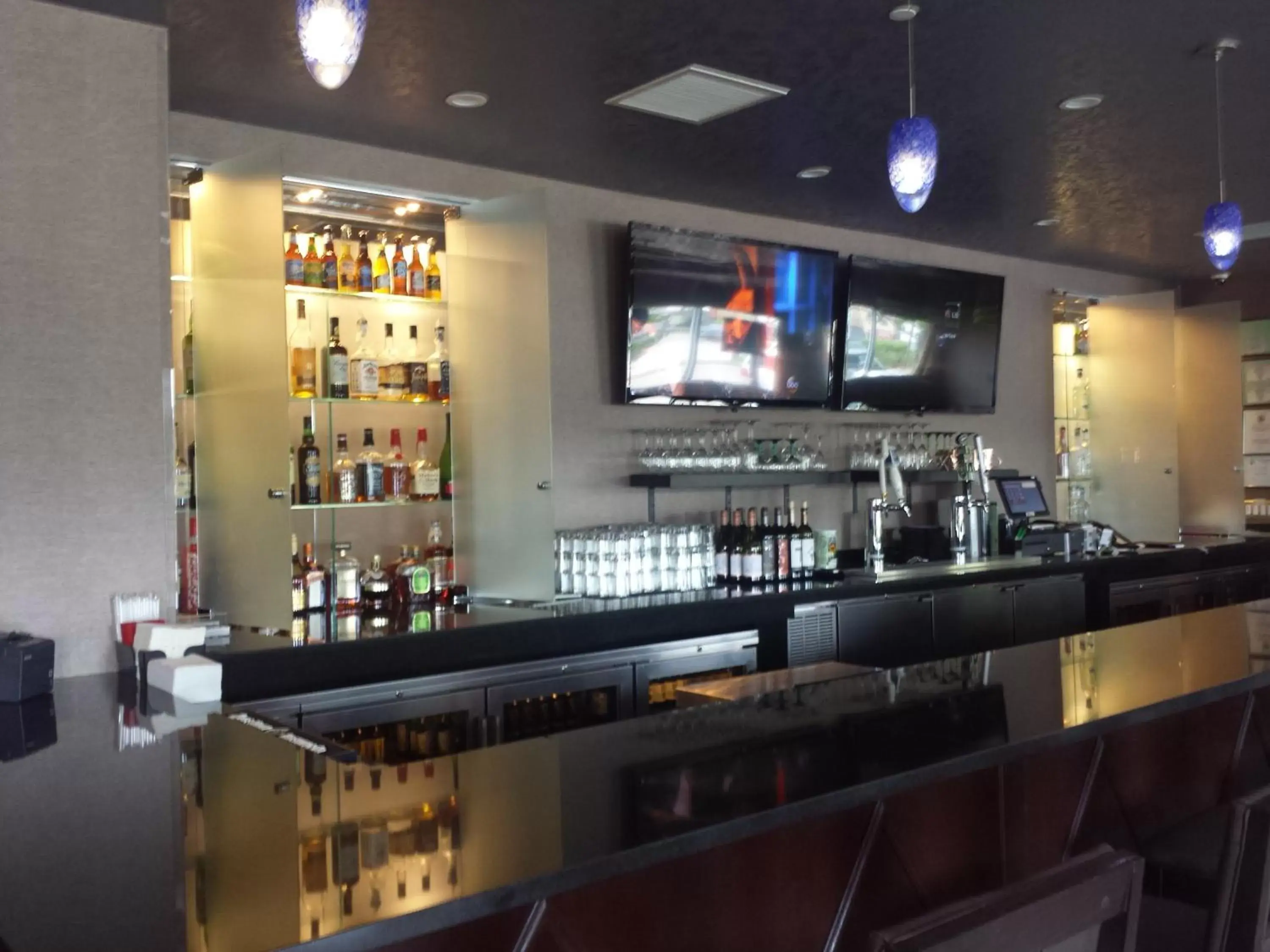 Lounge or bar, Lounge/Bar in Wyndham Garden Elk Grove Village - O'Hare