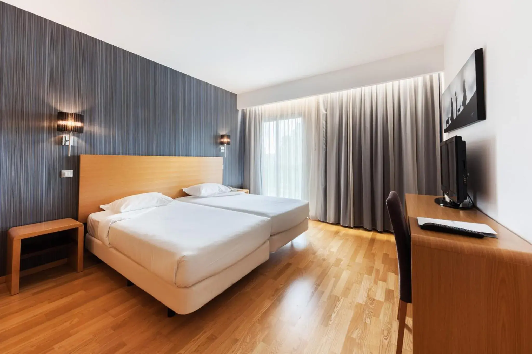 Bed in Lux Fatima Park - Hotel, Suites & Residence