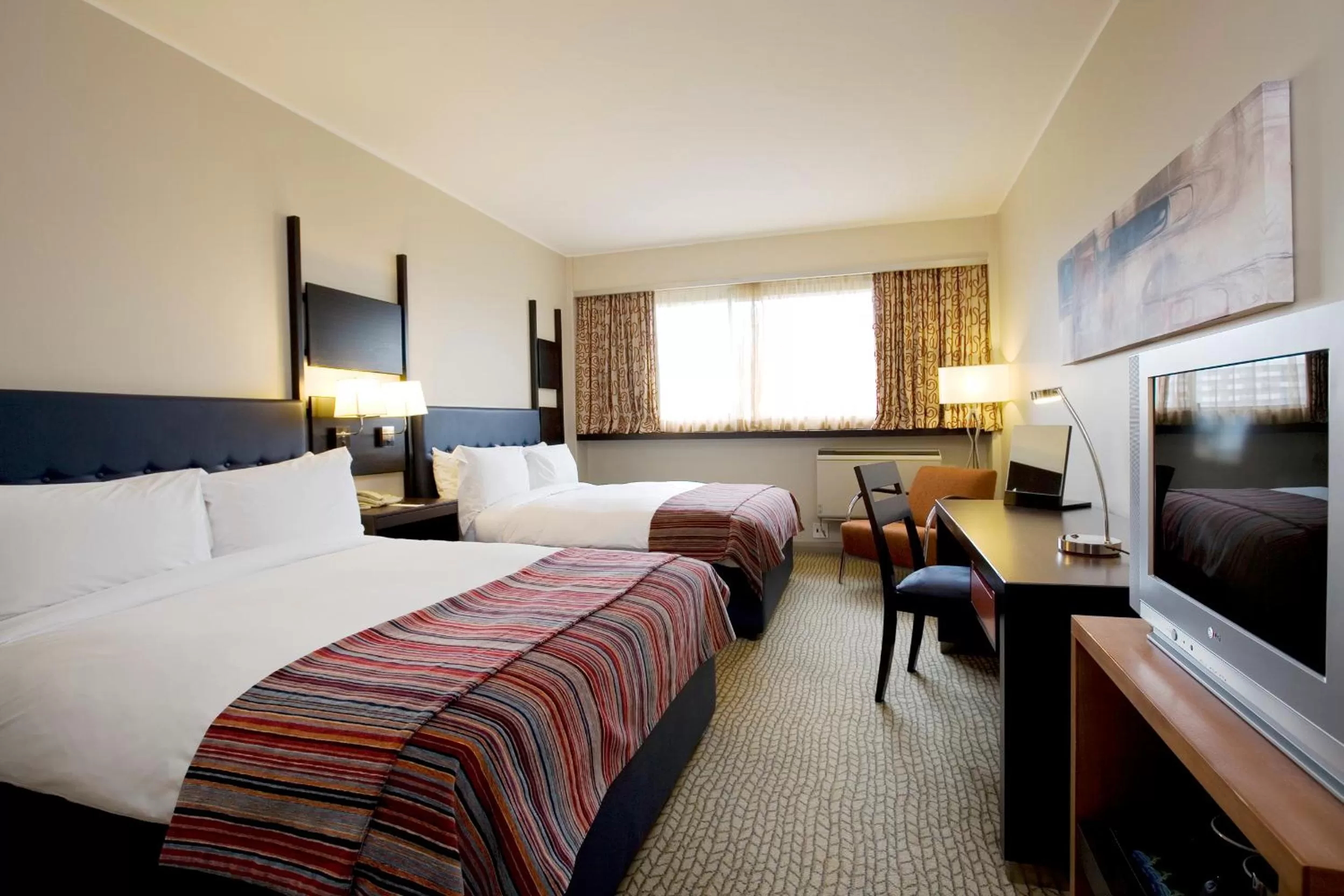 Bedroom, Bed in Southern Sun Newlands