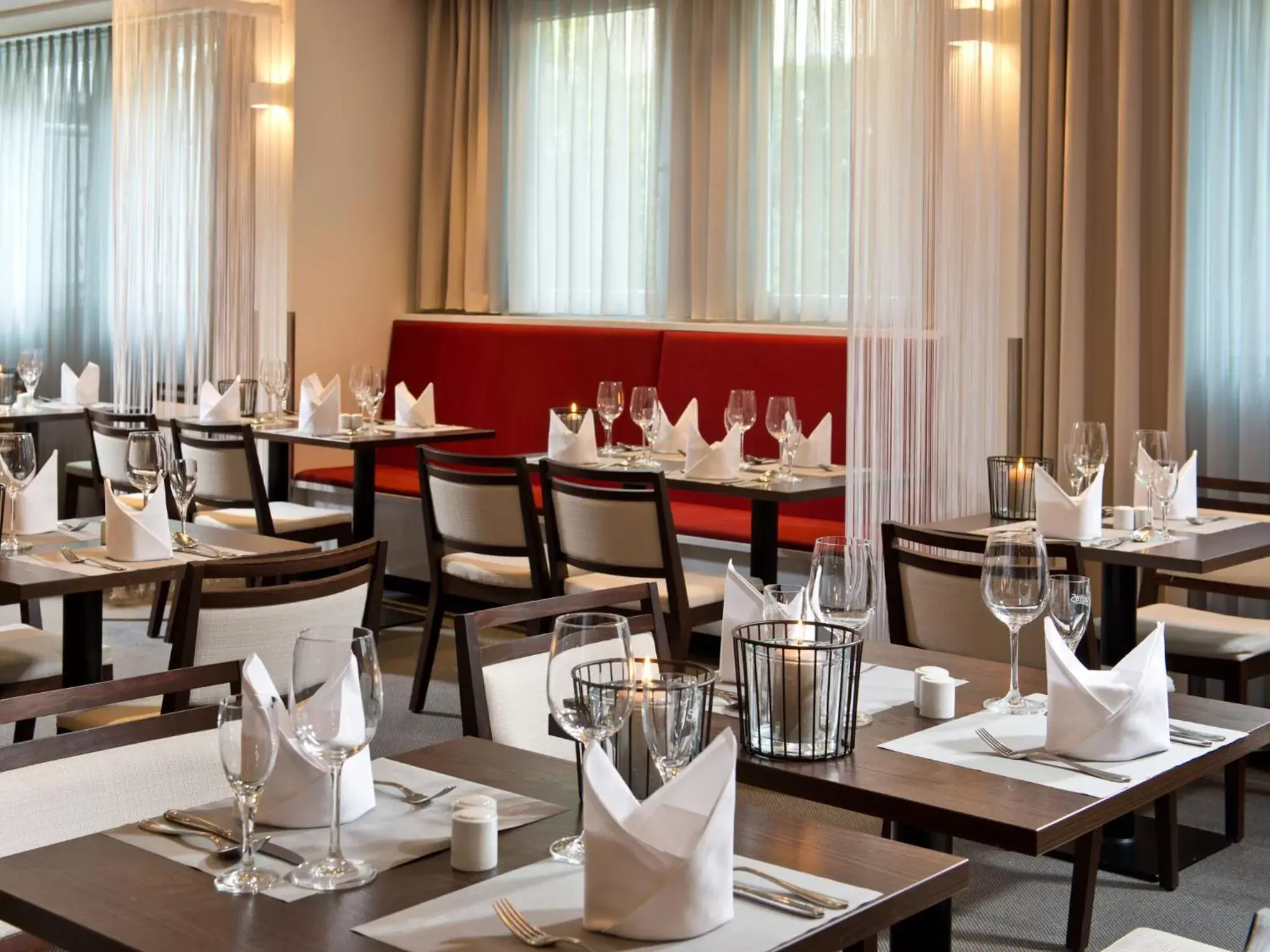 Restaurant/Places to Eat in ACHAT Hotel Dresden Elbufer