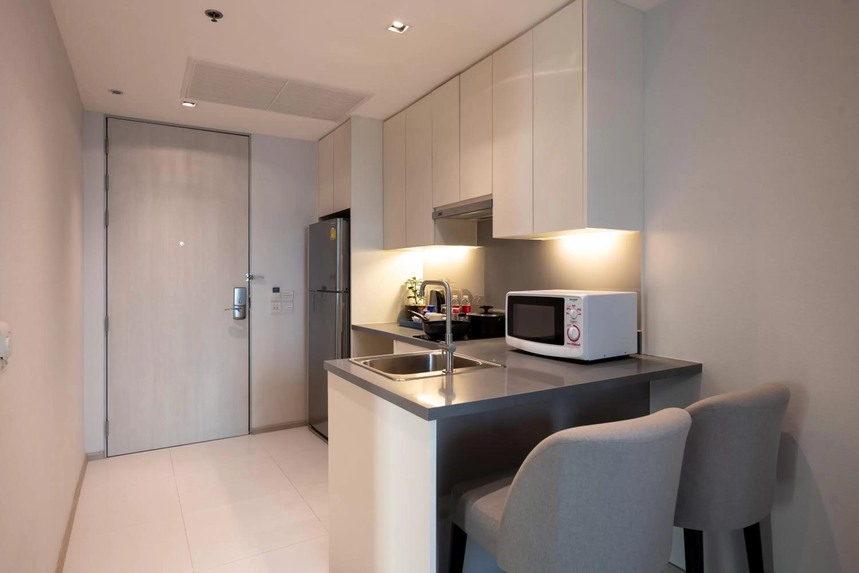 Dining area in Jasmine 59 Hotel