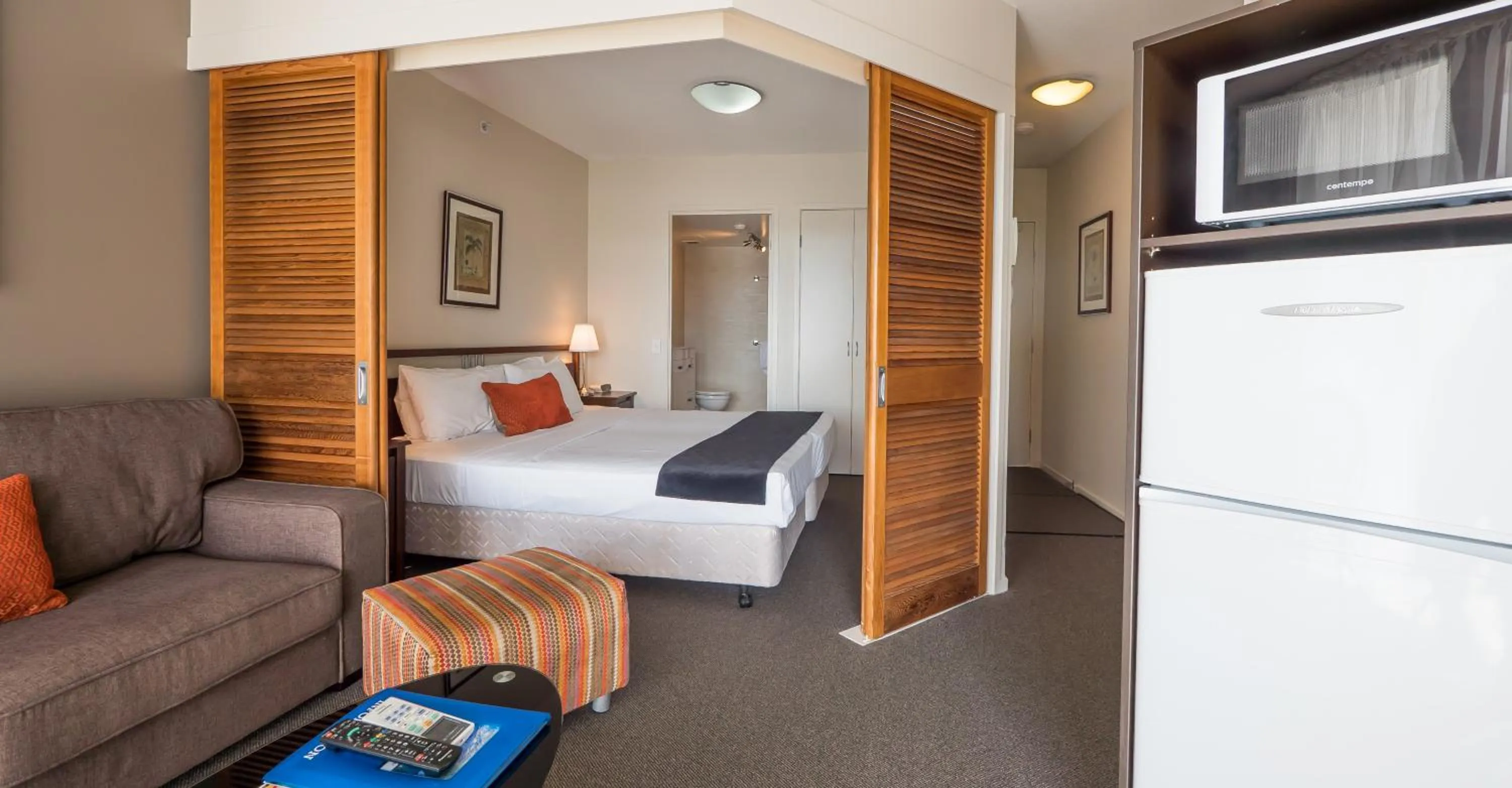 Bed in Broadbeach Savannah Resort