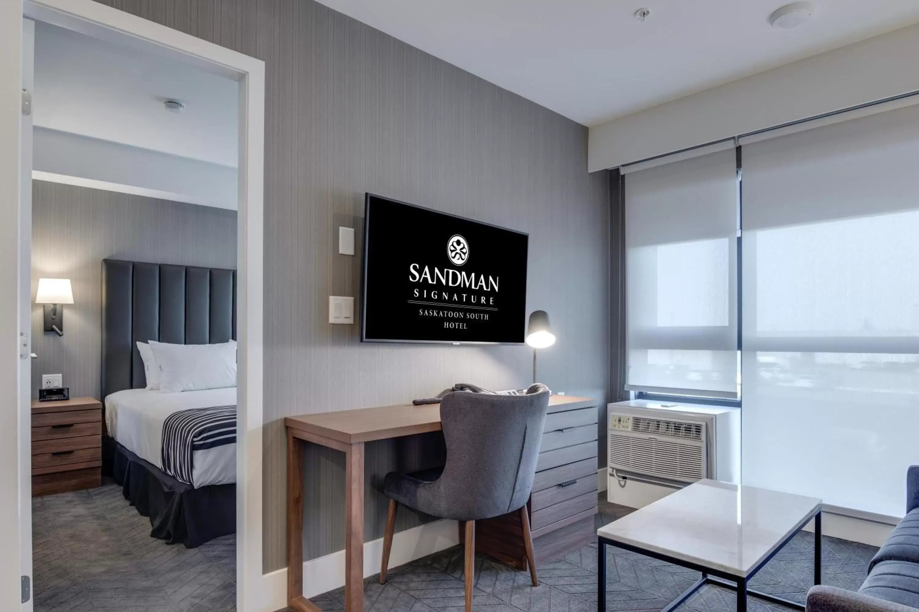 Photo of the whole room in Sandman Signature Saskatoon South Hotel
