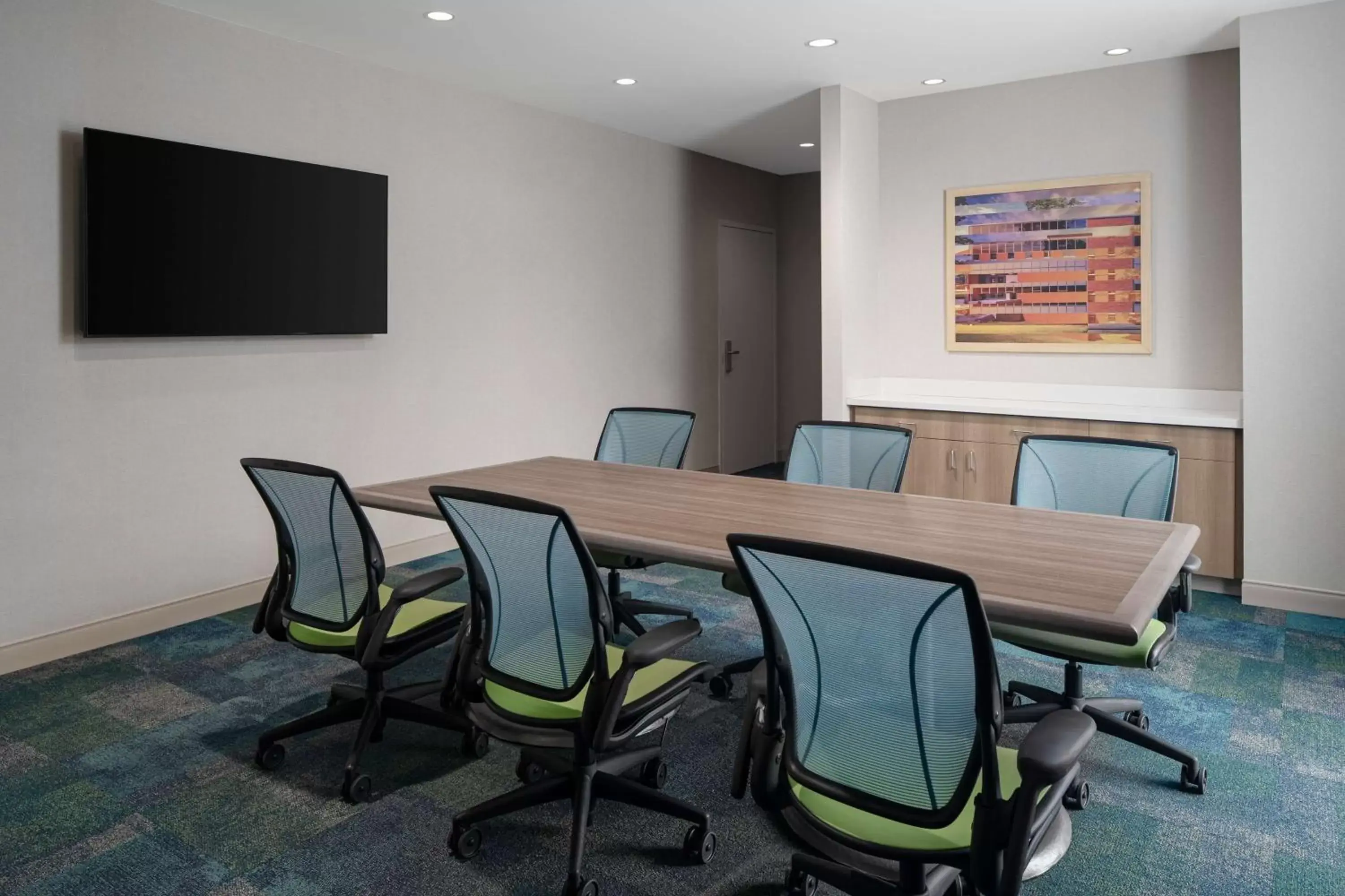 Meeting/conference room in Home2 Suites by Hilton Des Moines at Drake University
