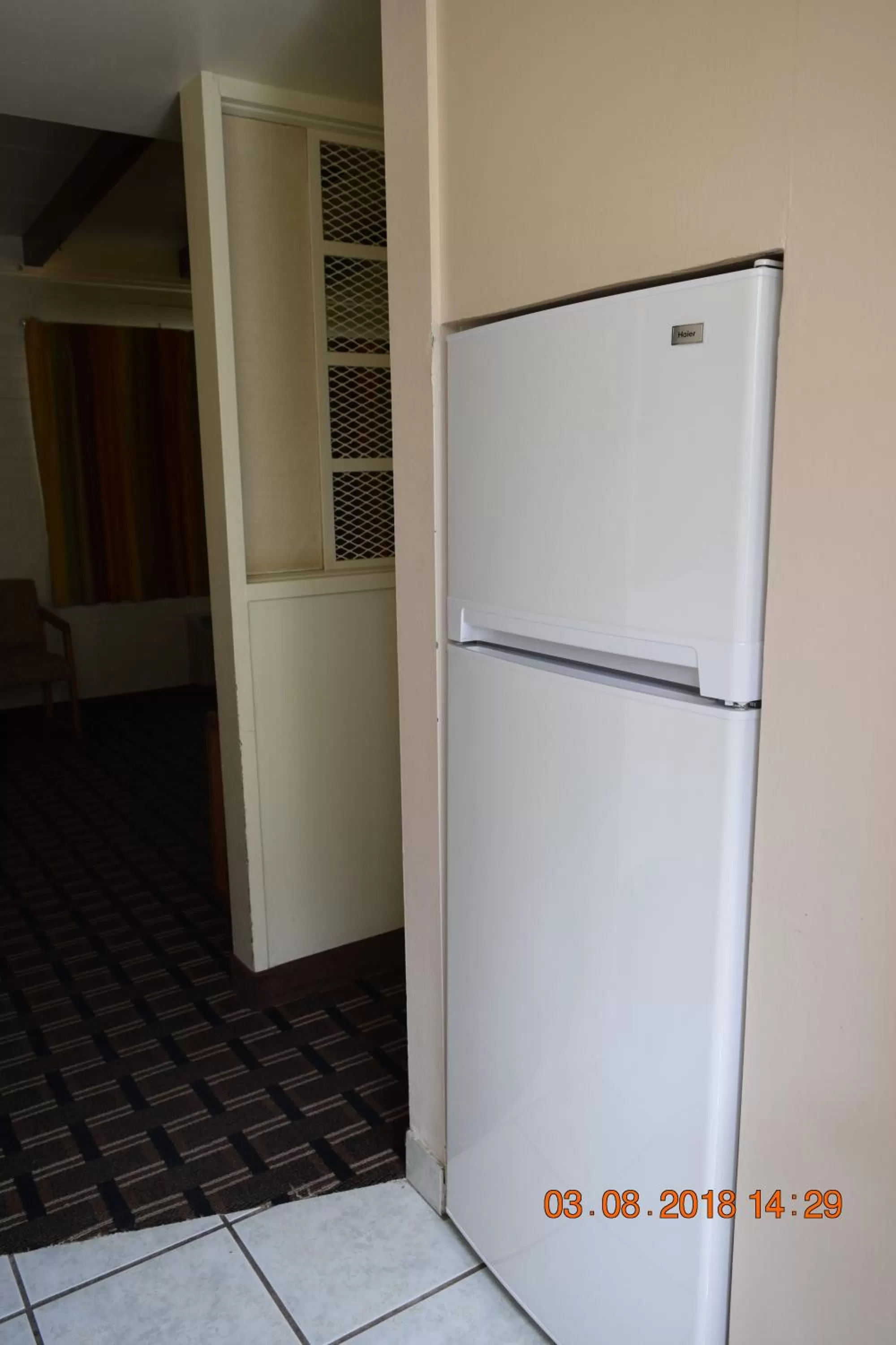 Kitchen/Kitchenette in Stanlunds Inn and Suites