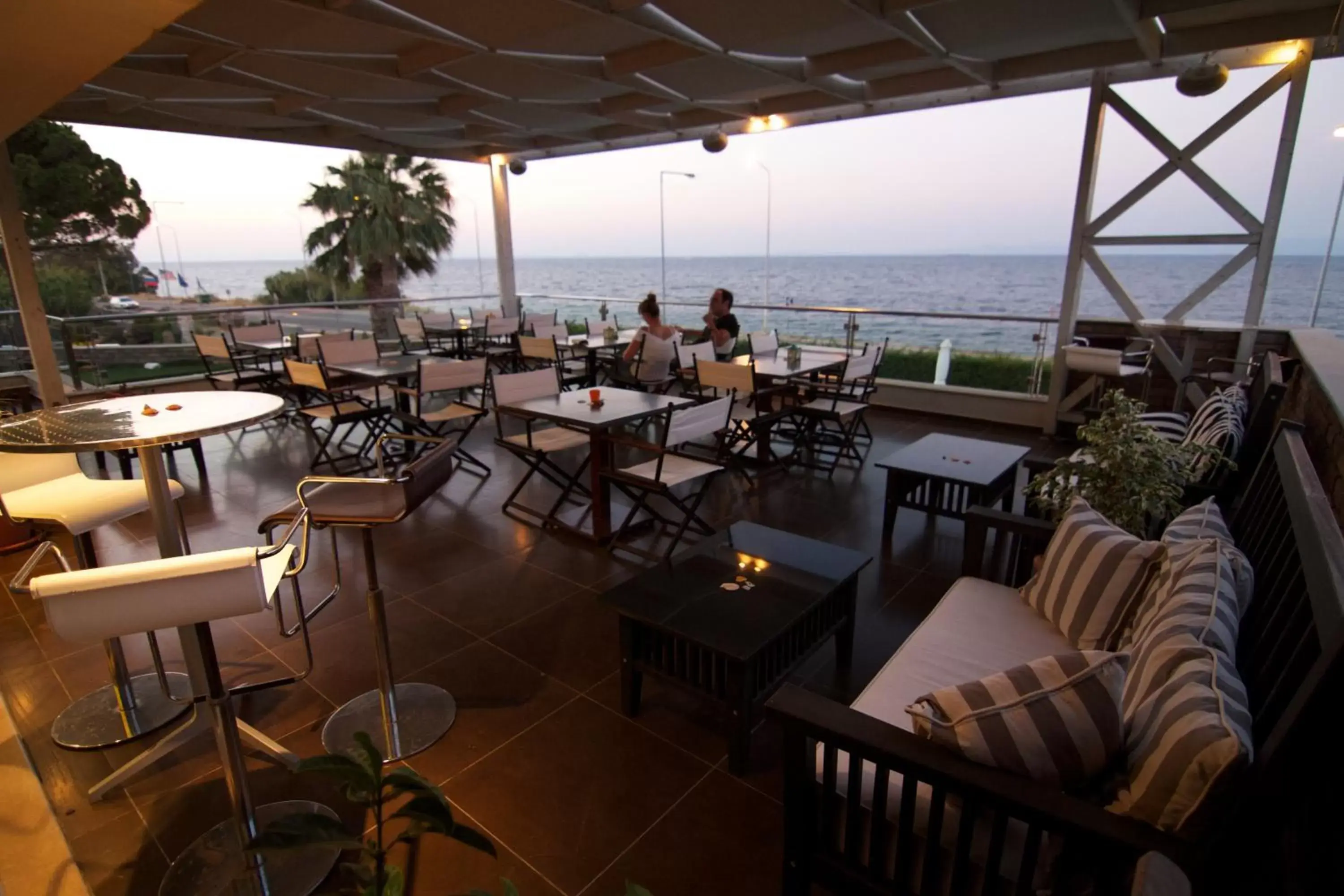 Restaurant/places to eat in Elysion Hotel Restaurant/places to eat in Elysion Hotel