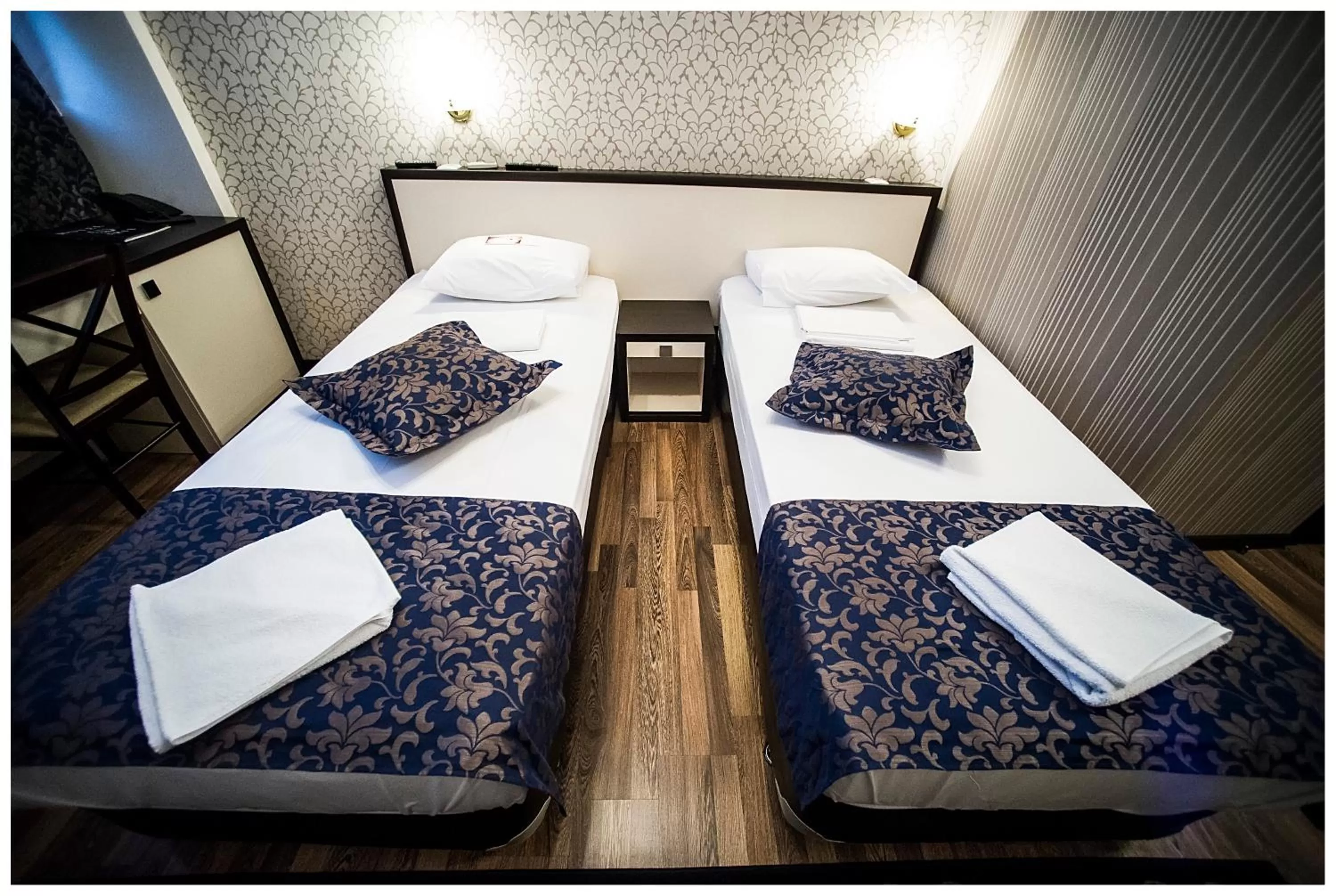 Standard Twin Room in IRIS Hotel