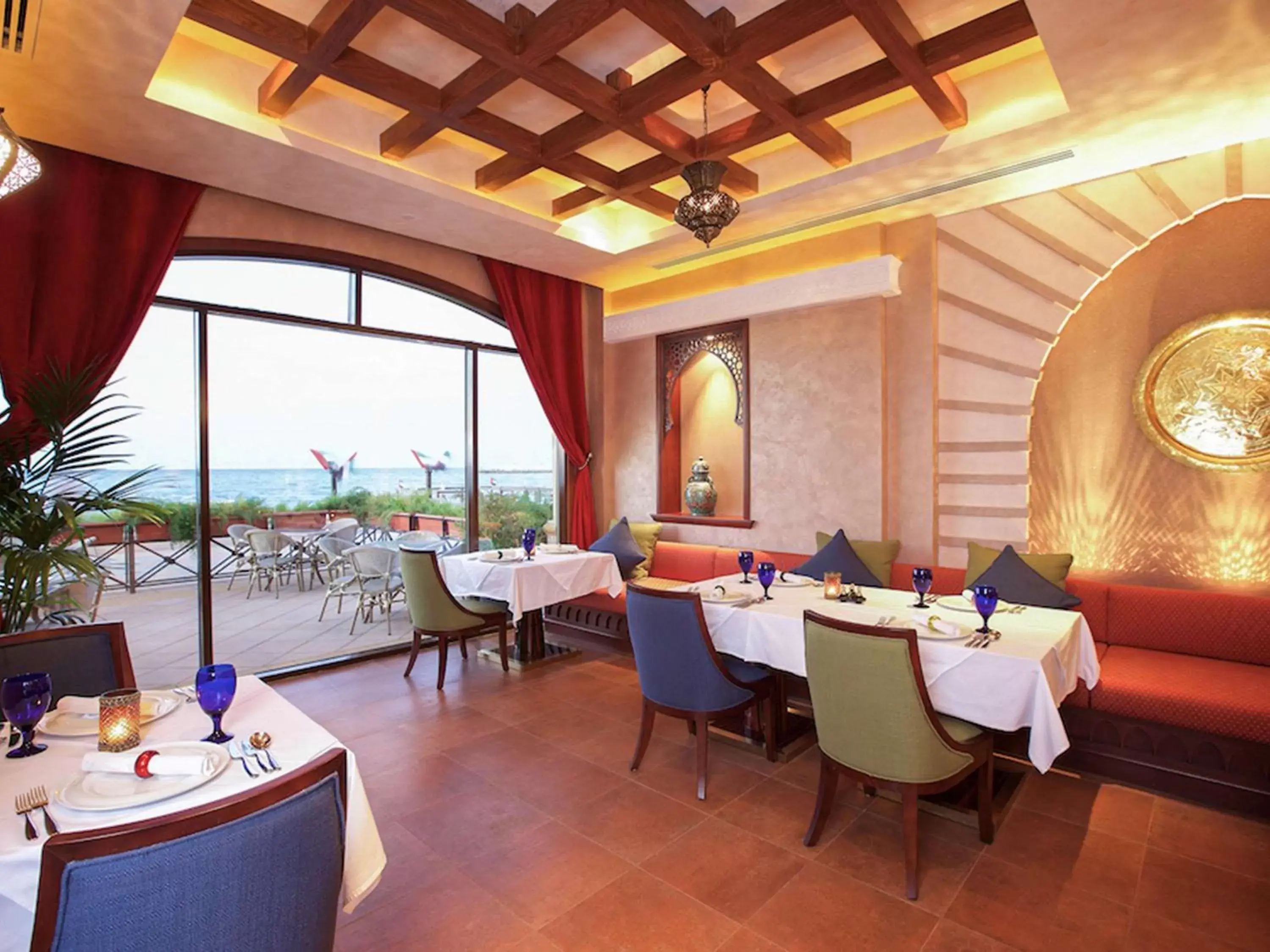 Restaurant/Places to Eat in Marjan Island Resort & Spa Managed By Accor