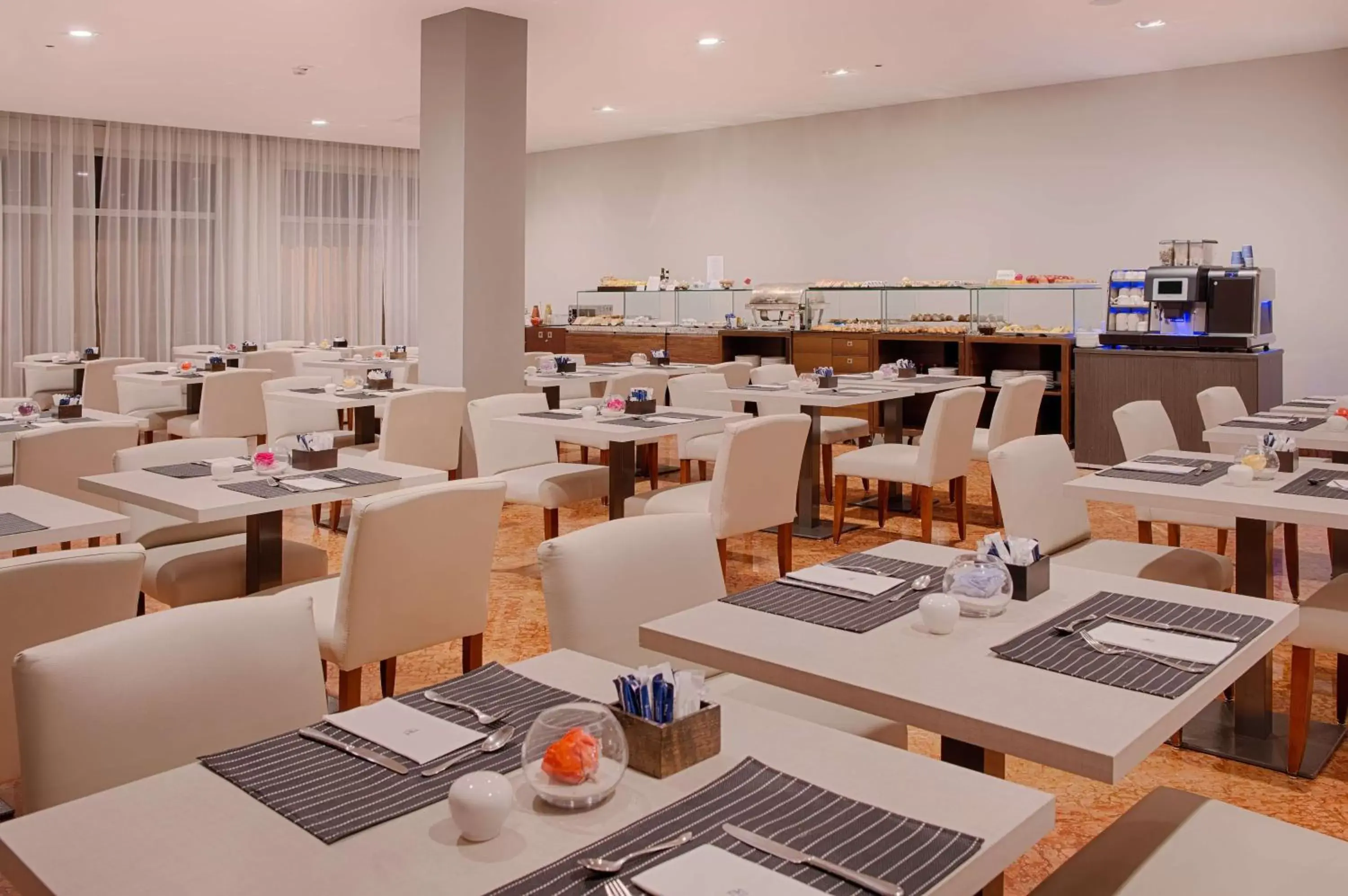 Restaurant/Places to Eat in NH La Spezia