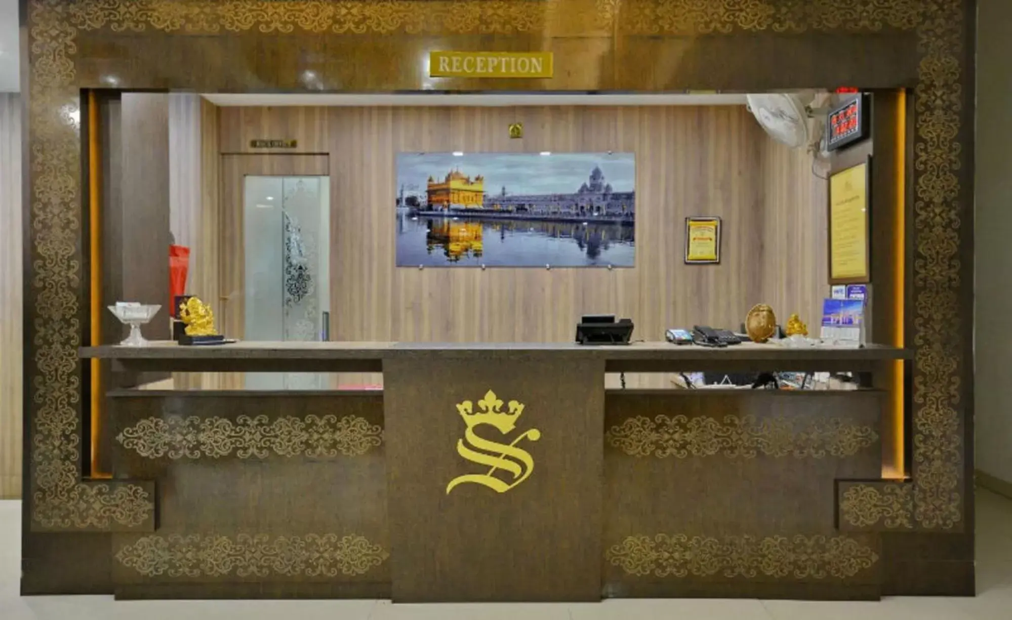 Lobby or reception in Hotel Samrat