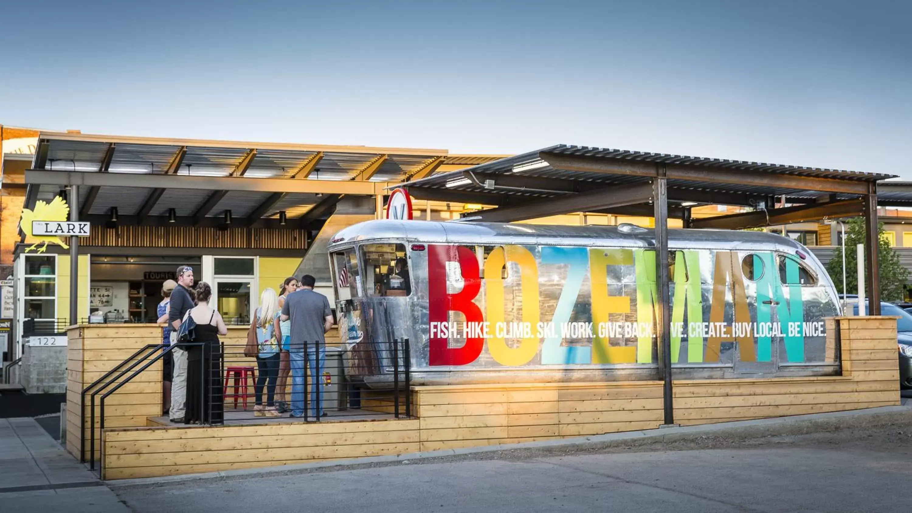 Restaurant/places to eat in The LARK Restaurant/places to eat in The LARK