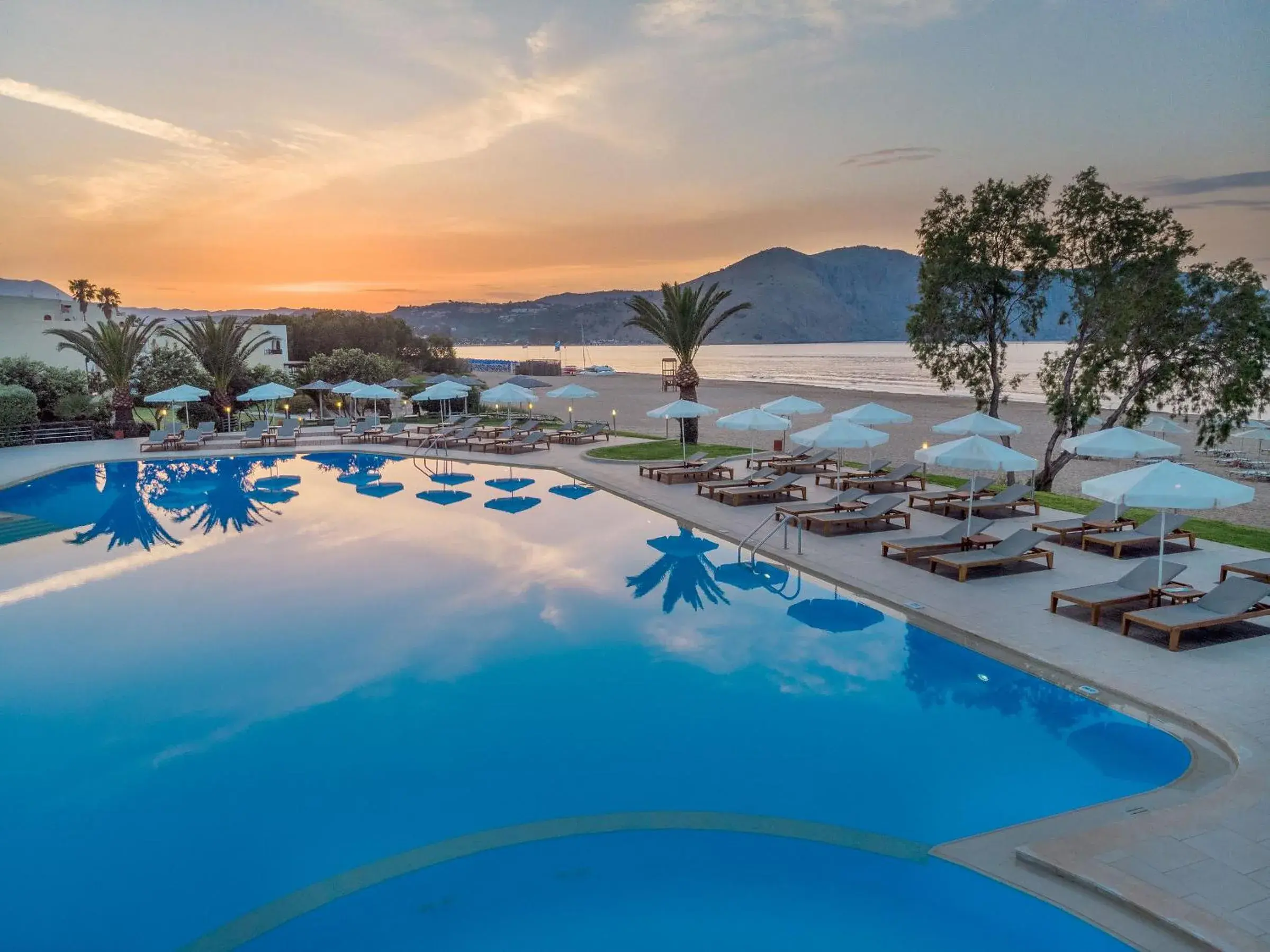 Pool view, Swimming Pool in Pilot Beach Resort